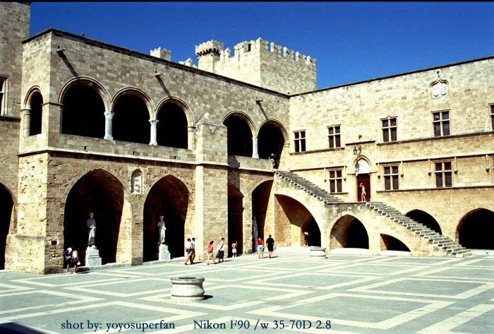 Rodos castle square.jpg