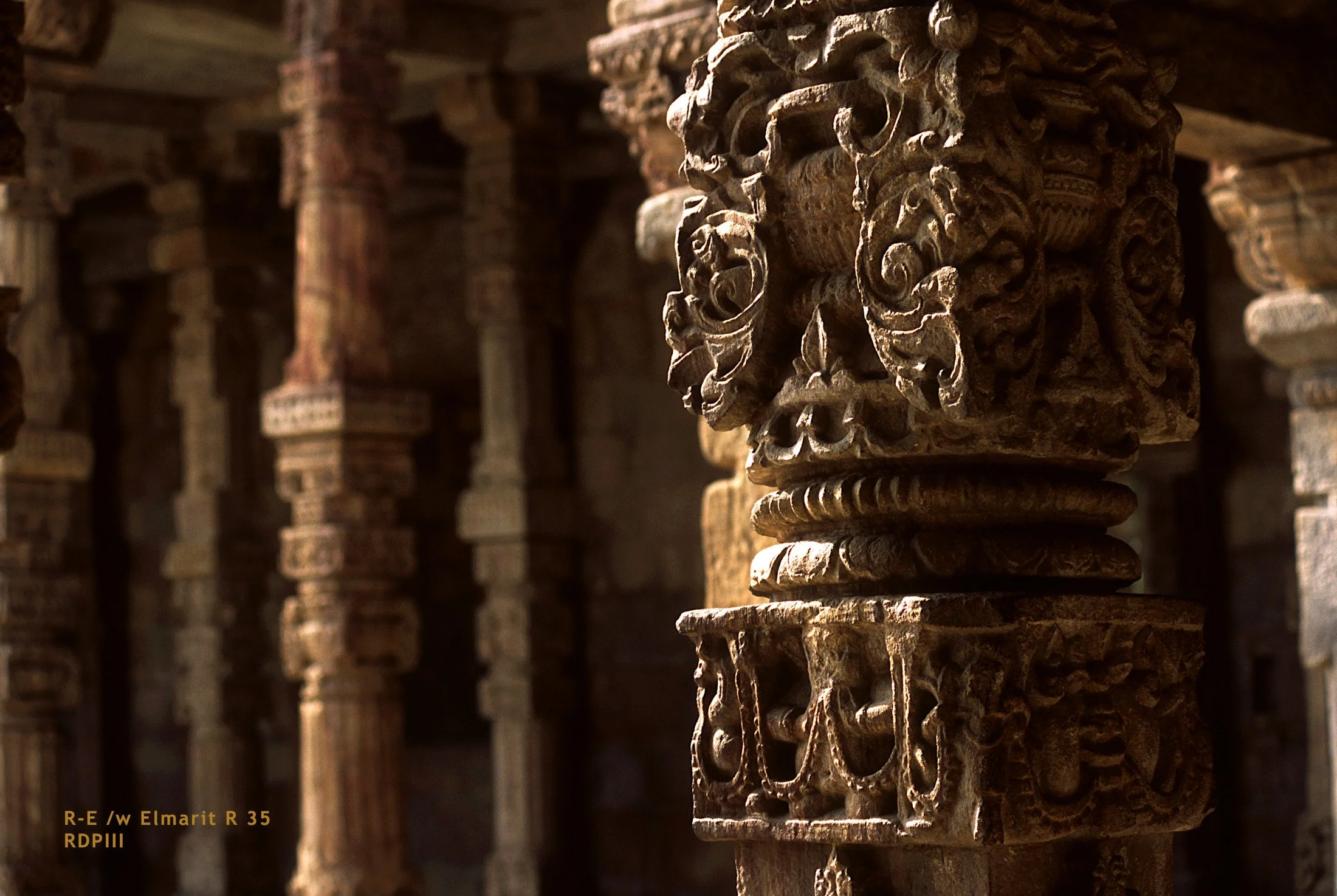 New Delhi_Qutb Minar_21_columns.jpg