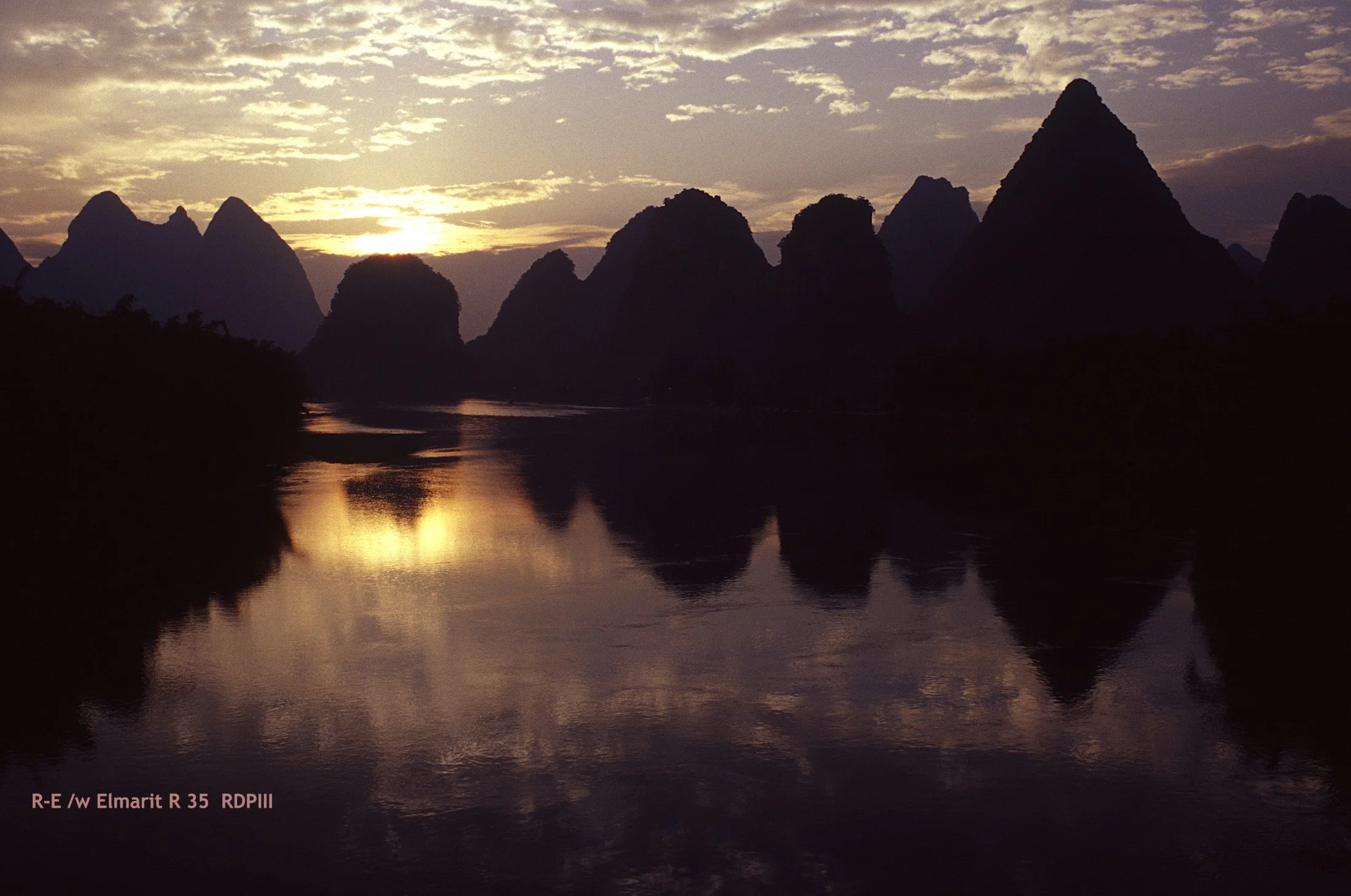 02_GuangXi YangShou_sunrise.jpg