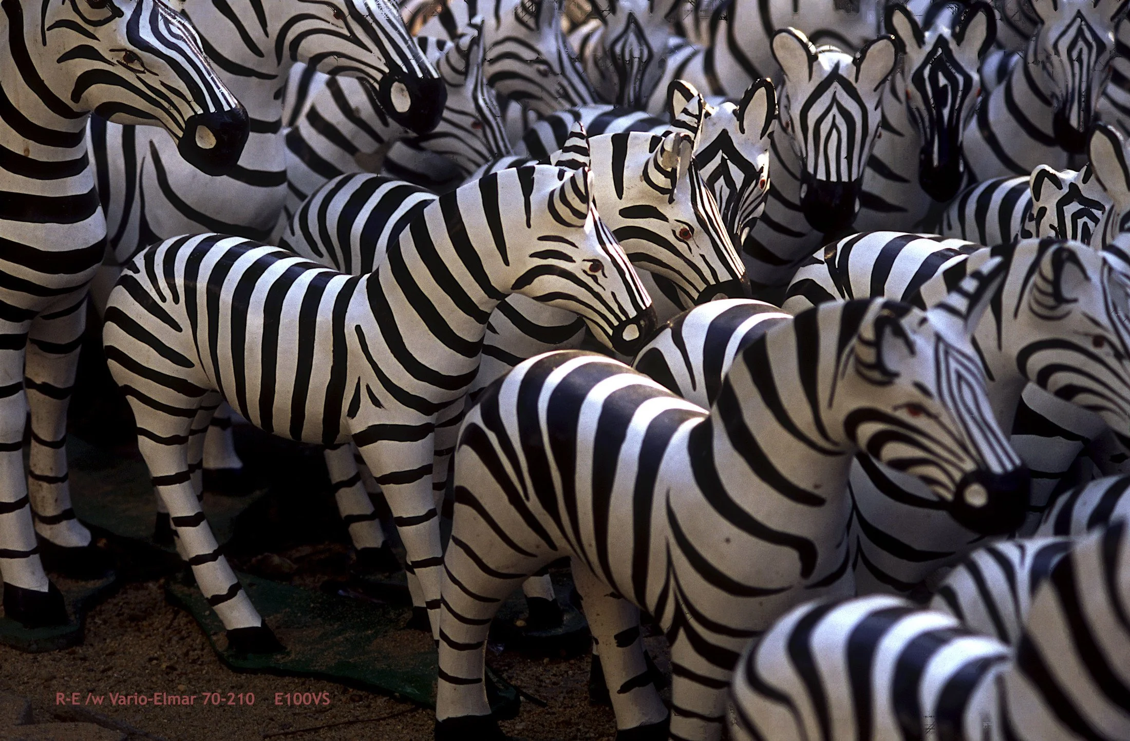 03_Bangkok_horses.jpg