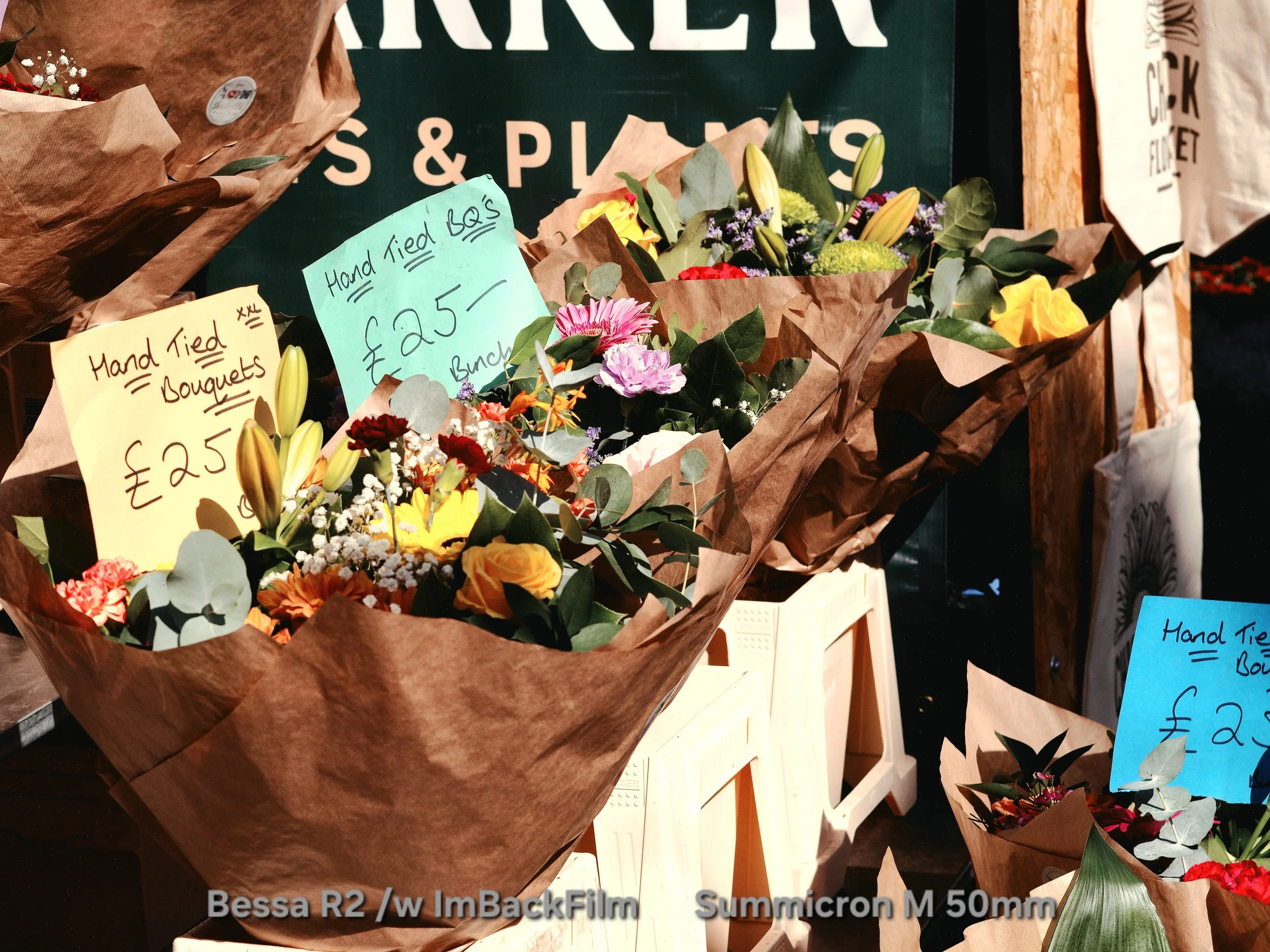 Chiswick_Flower_Market_September_06.jpg