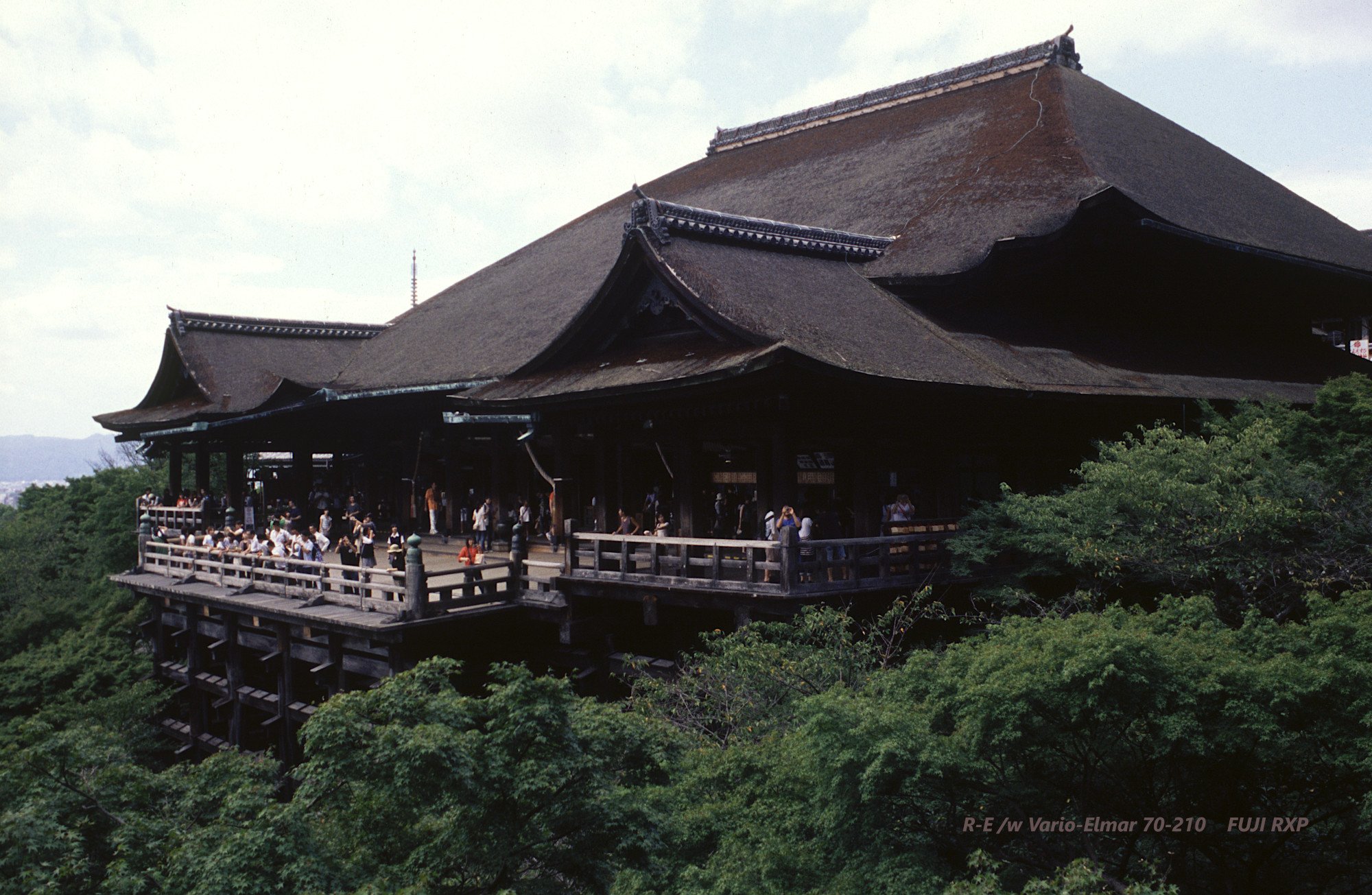 27_Kiyomizu-dera_temple.jpg