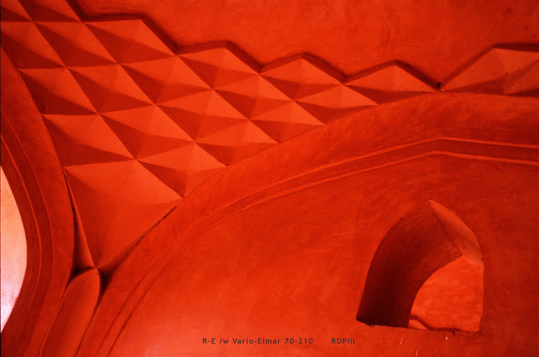 Agra_Taj Mahal_36_corridor.jpg