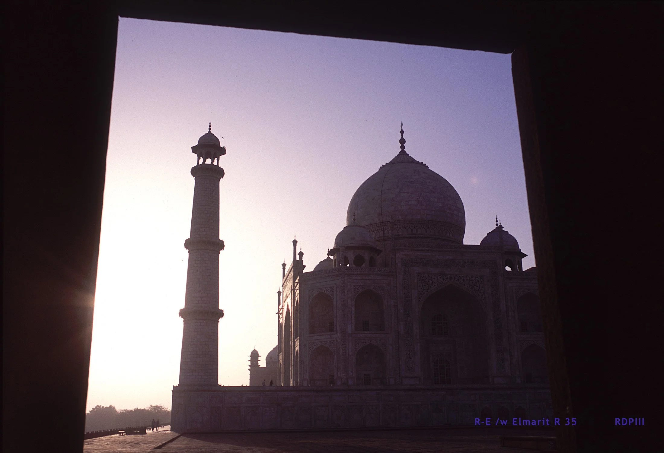 Agra_Taj Mahal_04_TajMahalSilhoutte.jpg