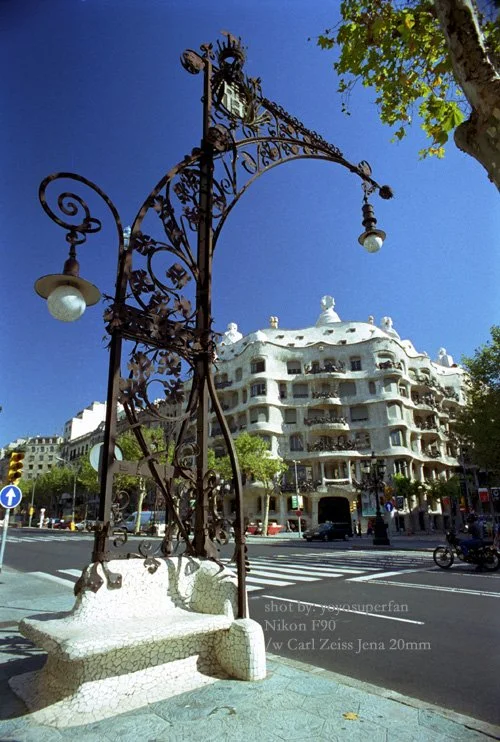 gaudi01.jpg