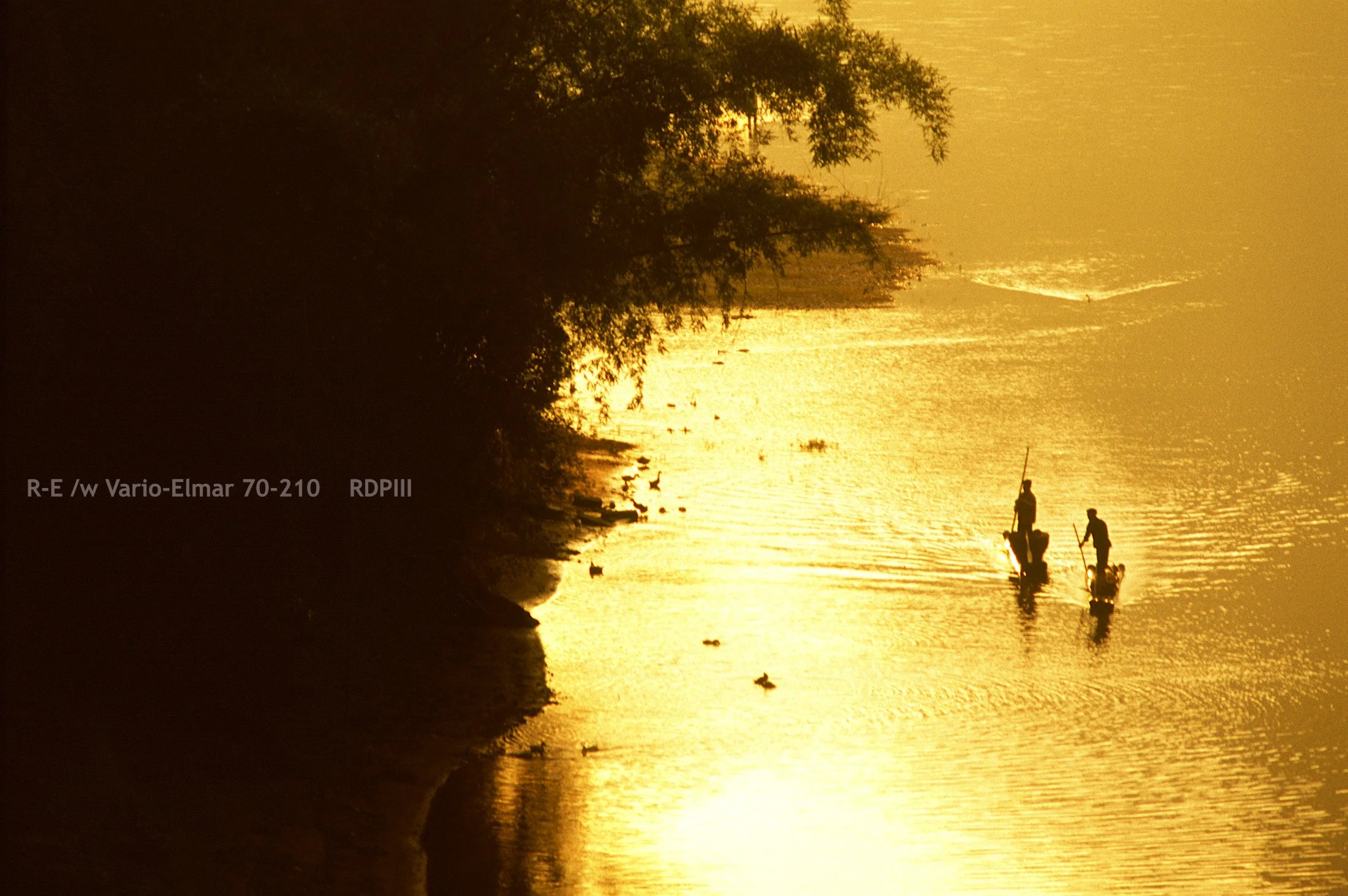 13_GuangXi YangShou_tworafts.jpg