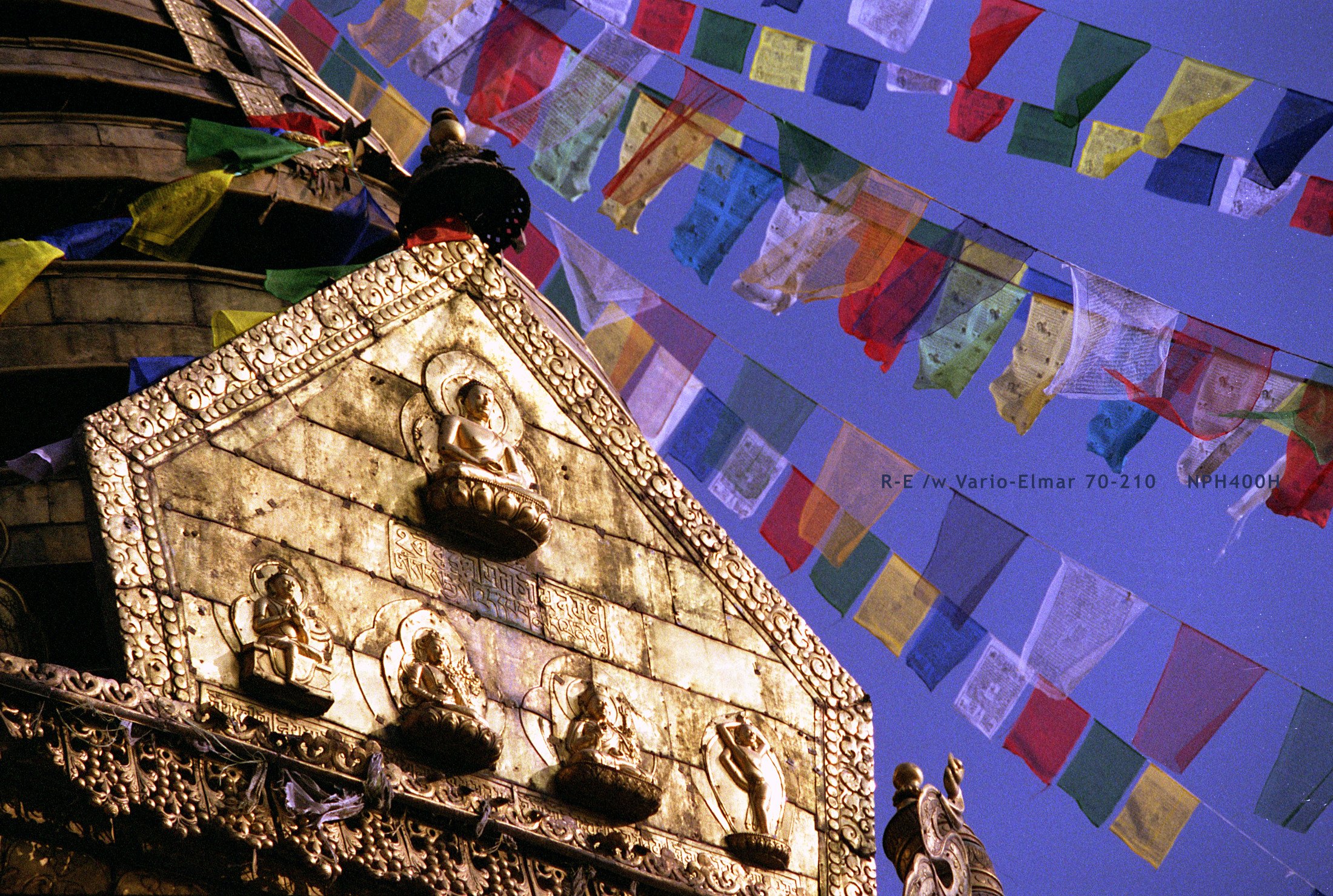 Kathmandu_sunsettemple01(24bit cleandust).jpg