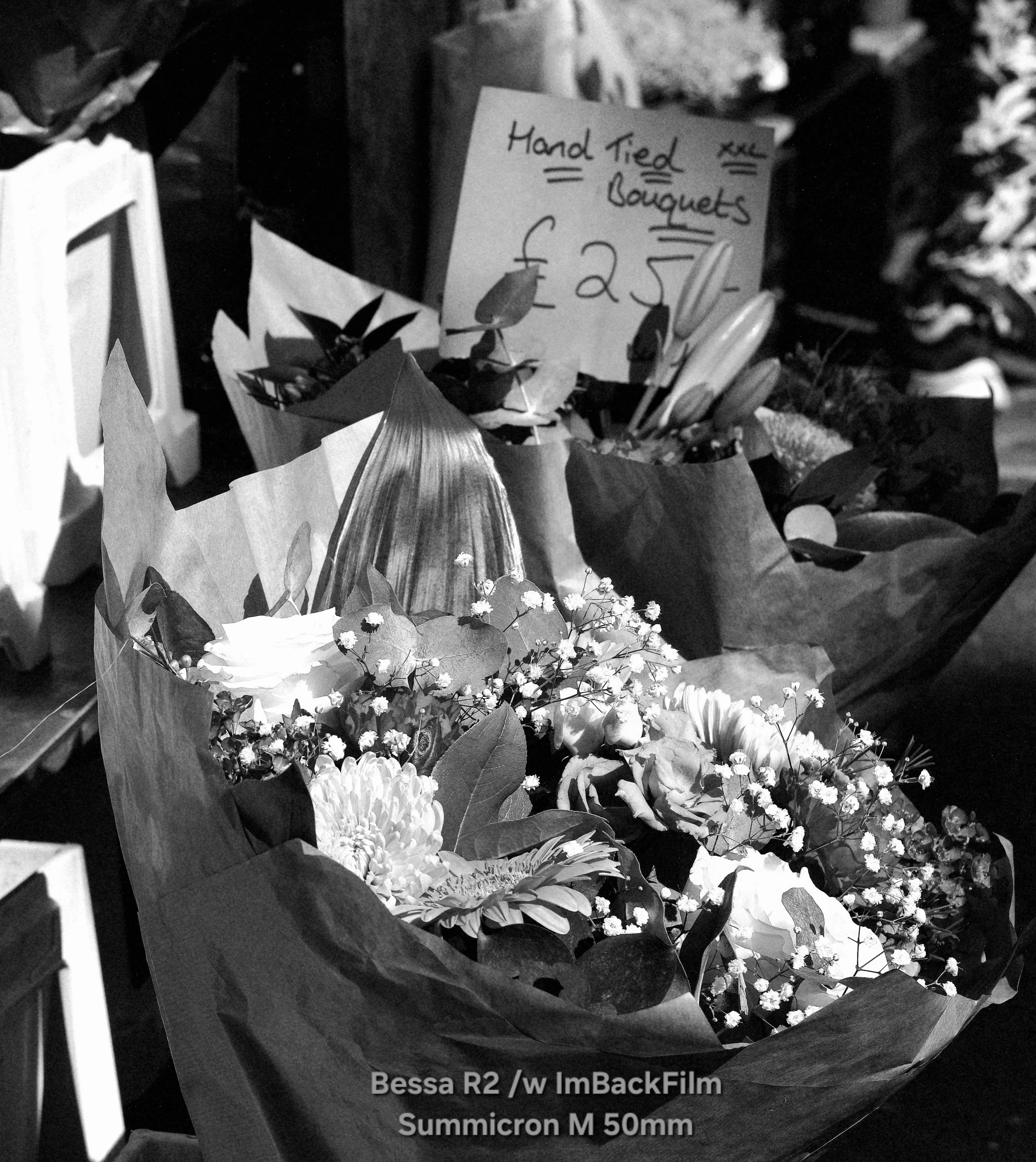 Chiswick_Flower_Market_September_05_BW.jpg