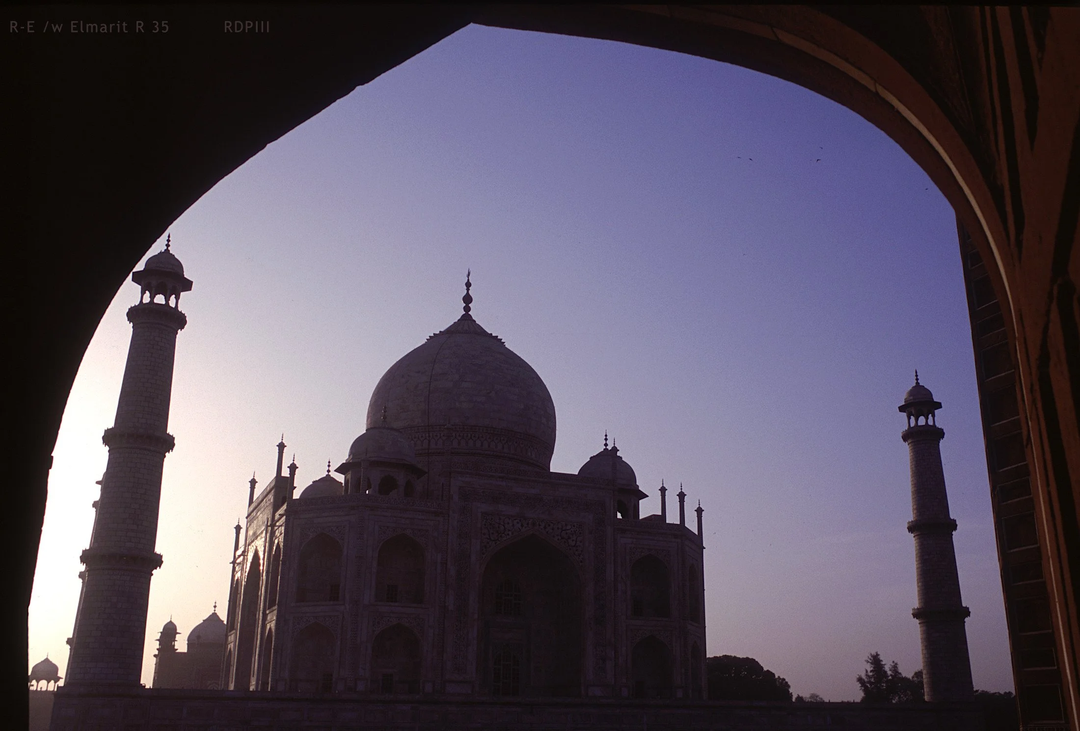 Agra_Taj Mahal_01_TajMahalSilhoutte.jpg