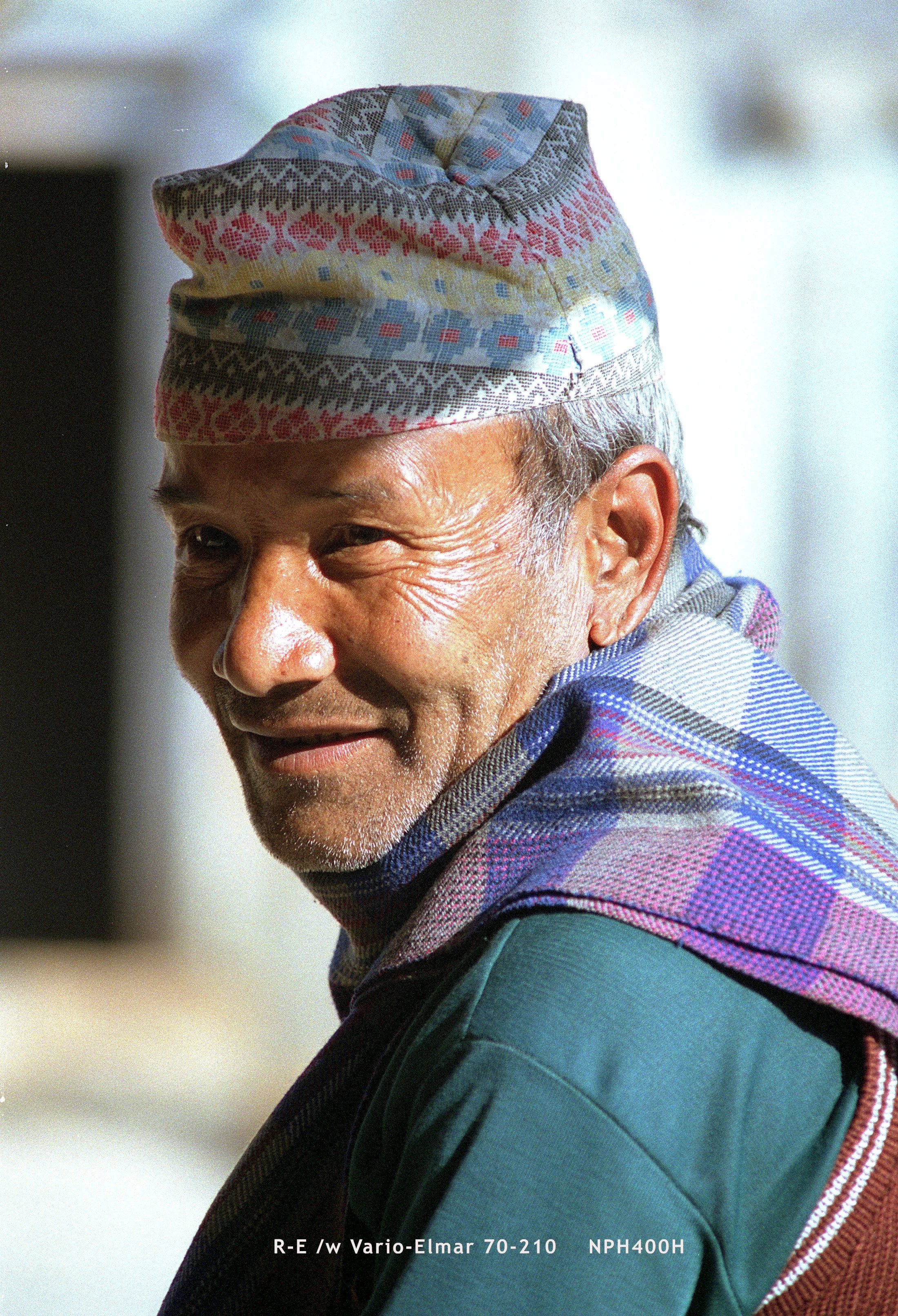 Kathmandu_Man02(42bit).jpg
