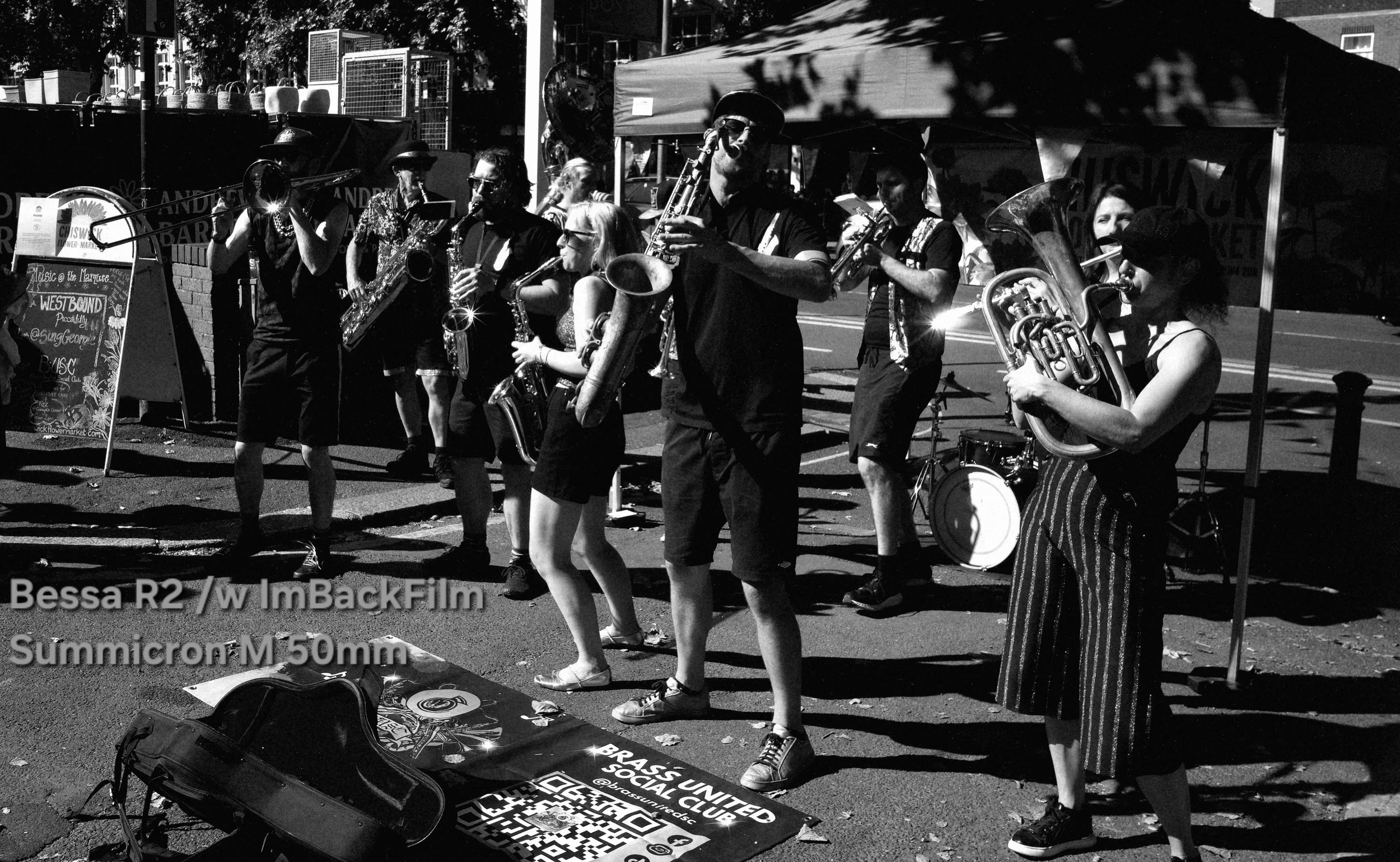 Chiswick_Flower_Market_September_01_BW.jpg