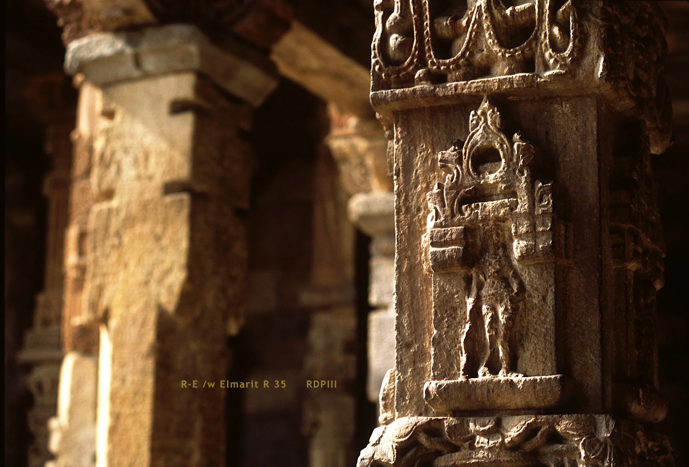 New Delhi_Qutb Minar_20_columns.jpg