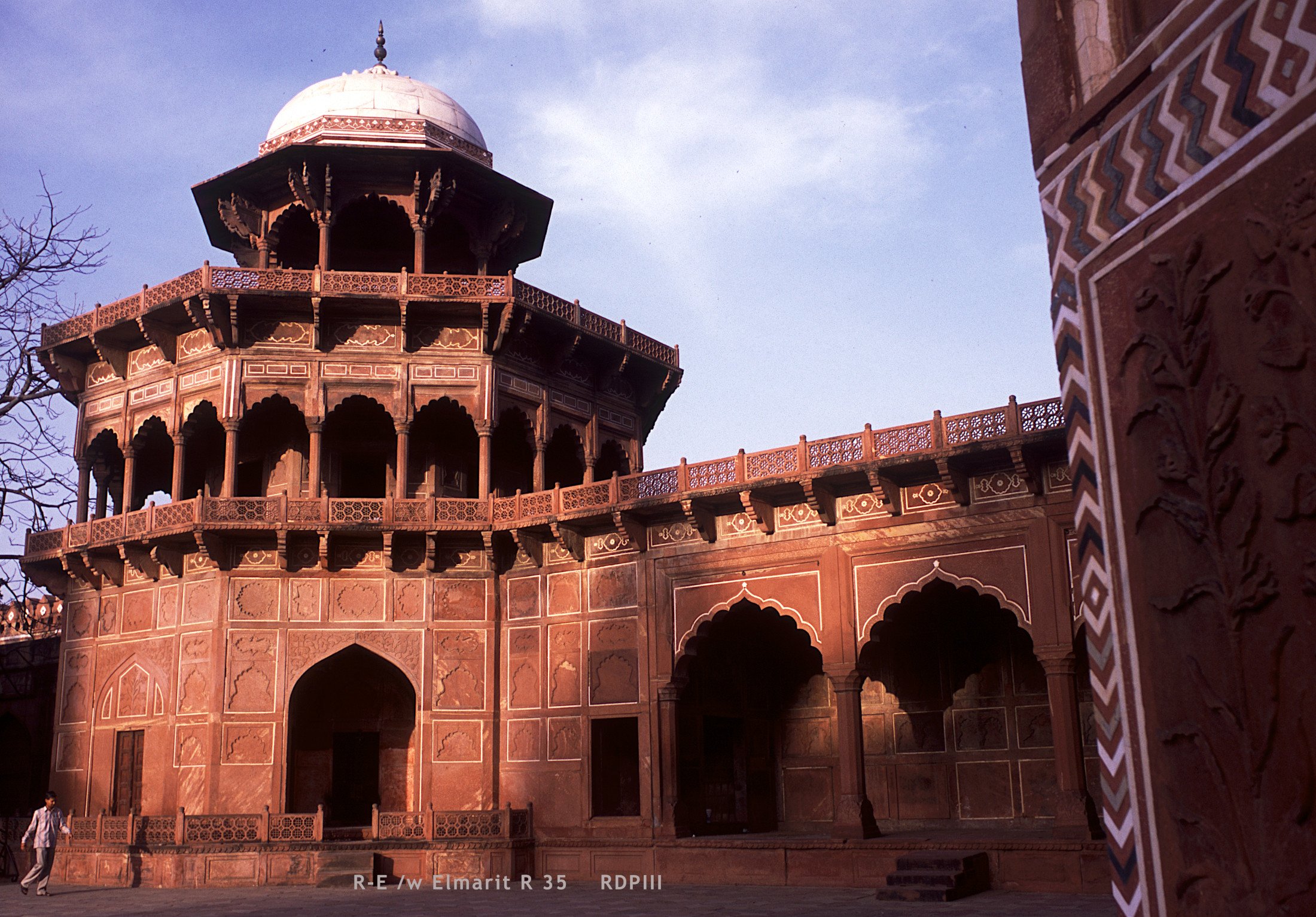 Agra_Taj Majal_27_JamaMasjid.jpg