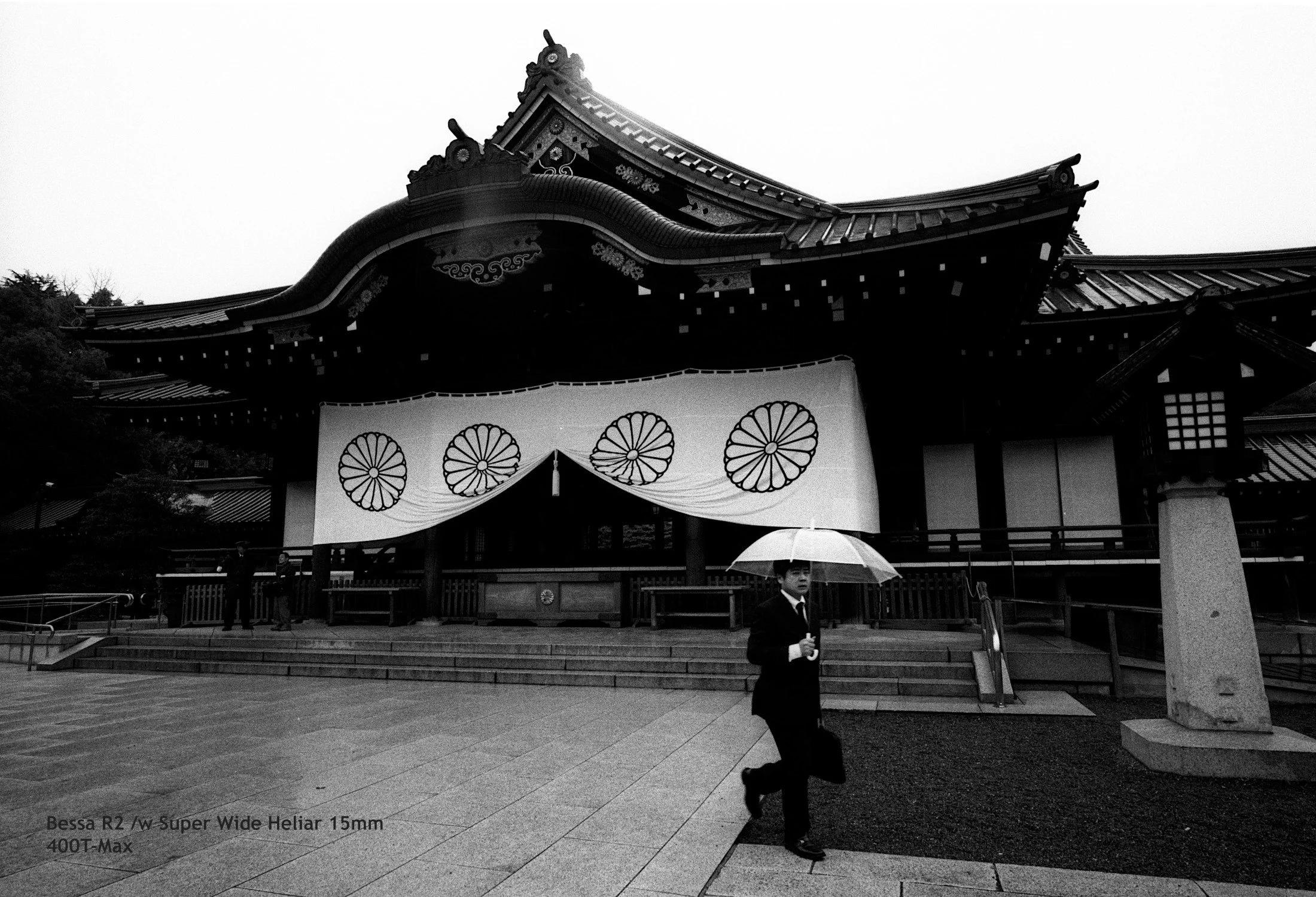 14_Tokyo_temple.jpg