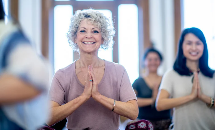 yoga snowbird woman solo 