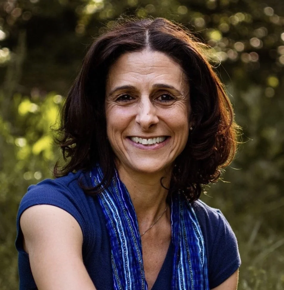 Upside Down Love: Sari Bashi in Conversation with Ahmed Moor