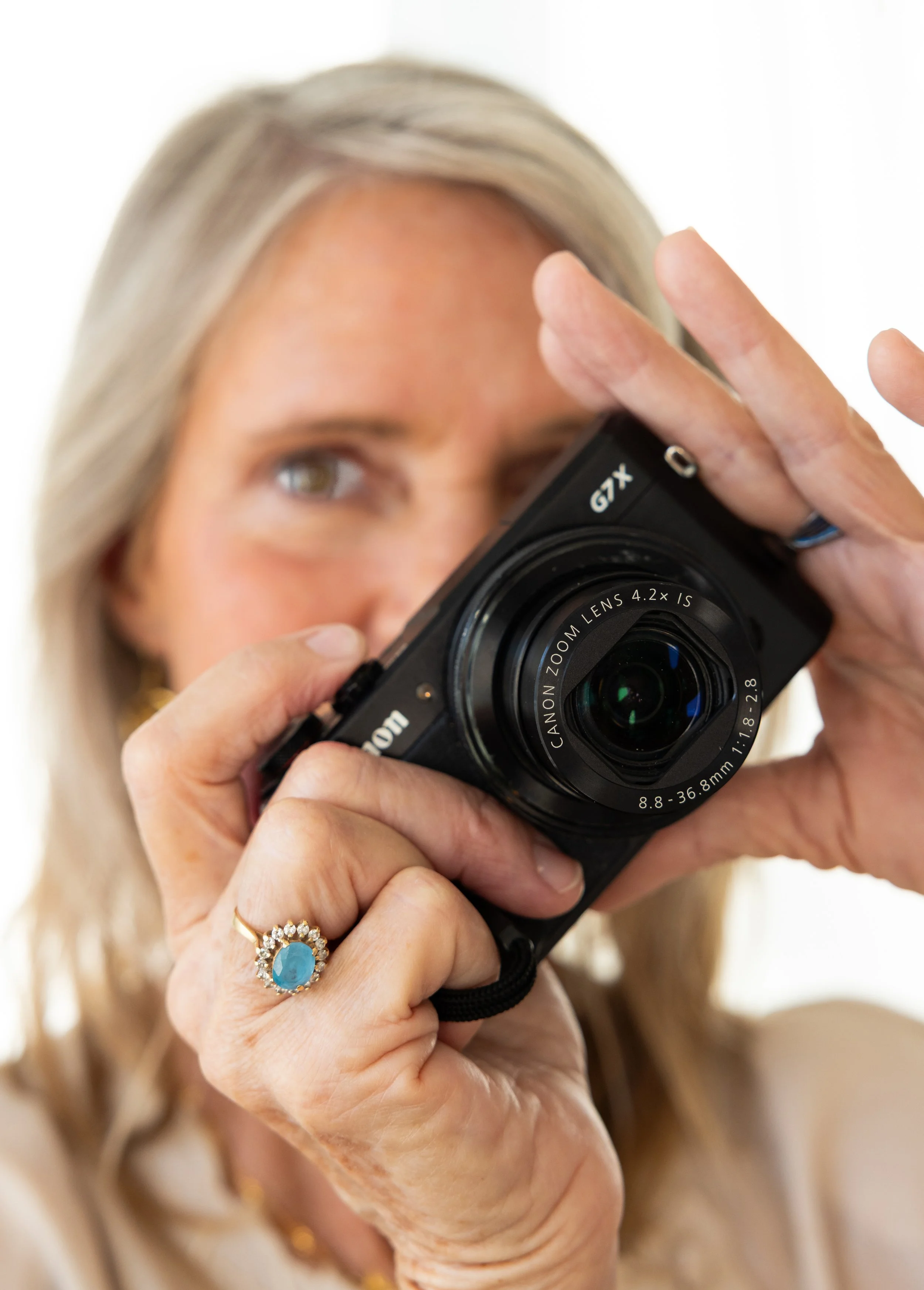 Renee-65_rev.jpg