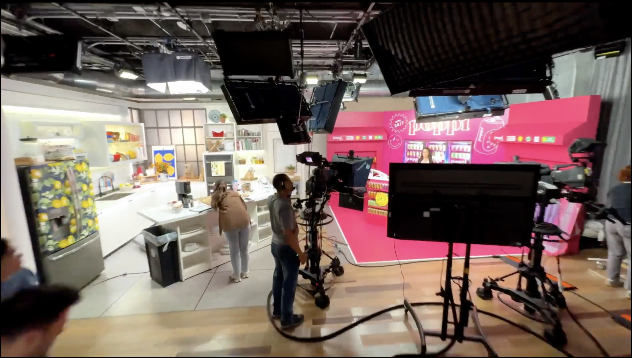 live studio bottom image.png