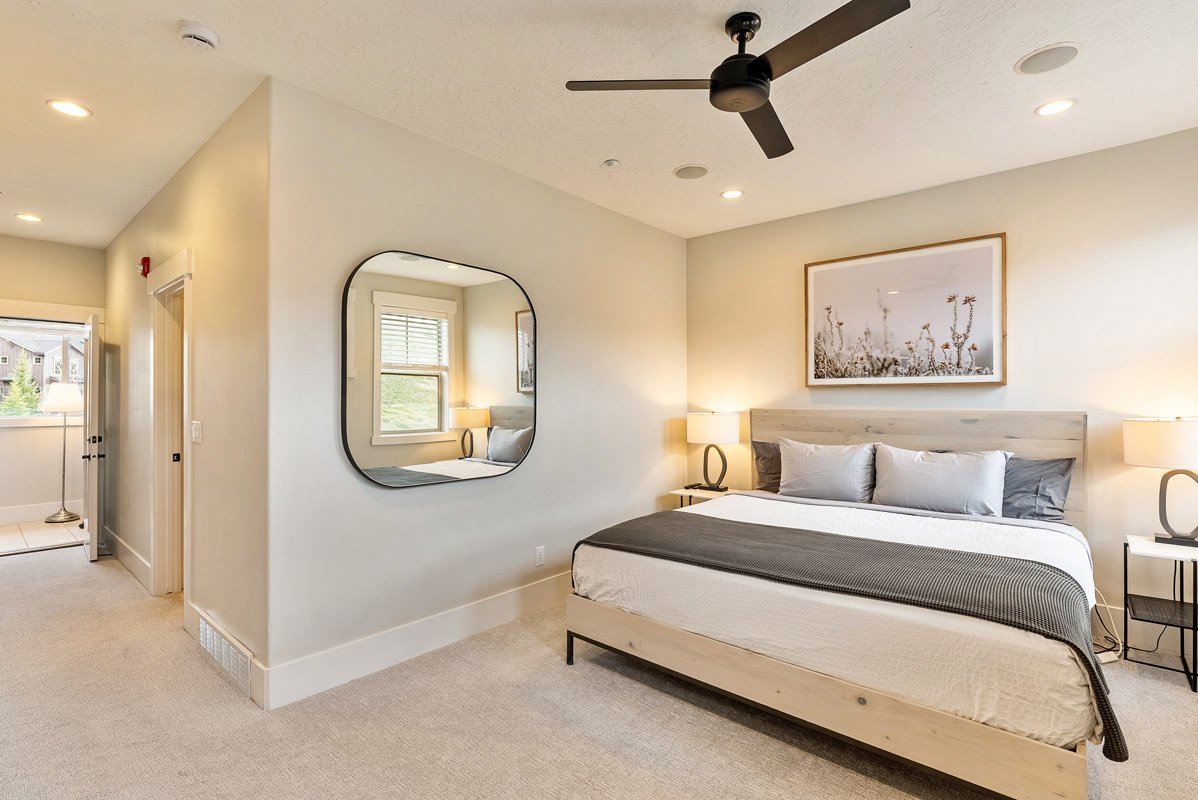 22 - 13404 Alexis Drive.jpg