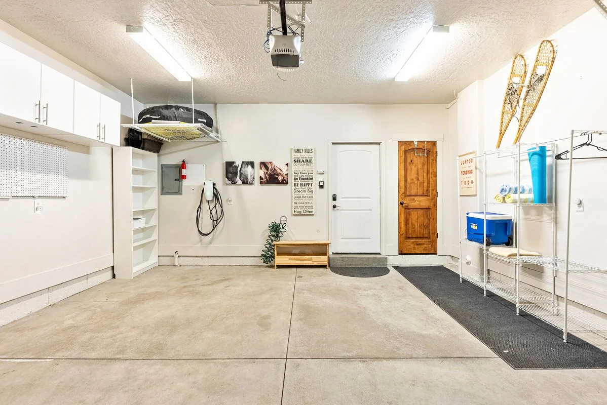 35 - 13404 Alexis Drive.jpg