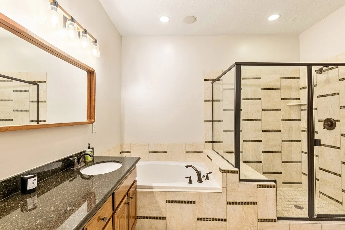 24 - 13404 Alexis Drive.jpg