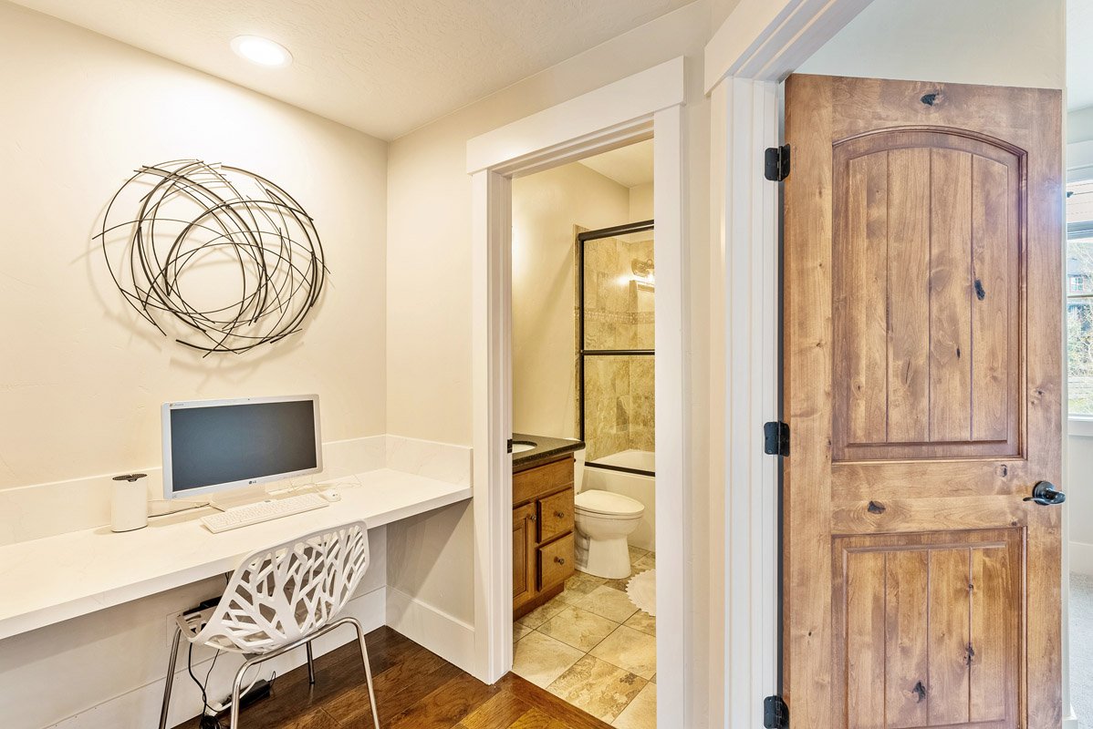 18 - 13404 Alexis Drive.jpg