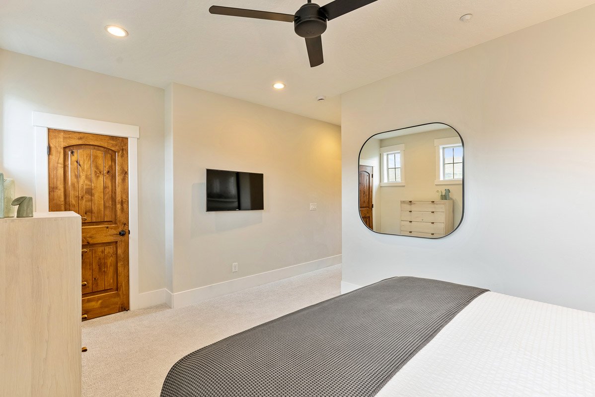 23 - 13404 Alexis Drive.jpg