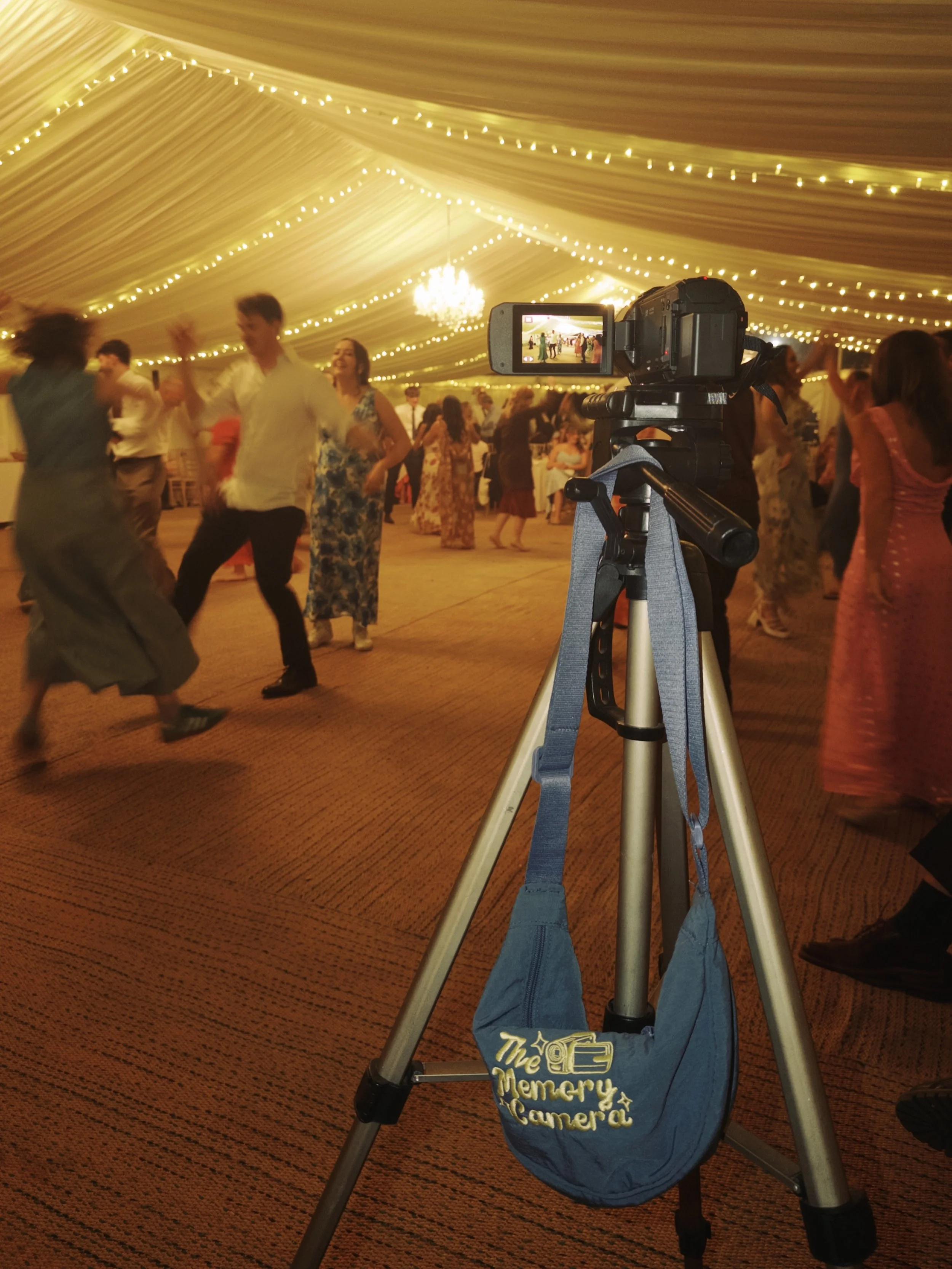 Special moments captured on the dance floor at Bea &amp; Dan&rsquo;s amazing wedding 🫶🏻📹