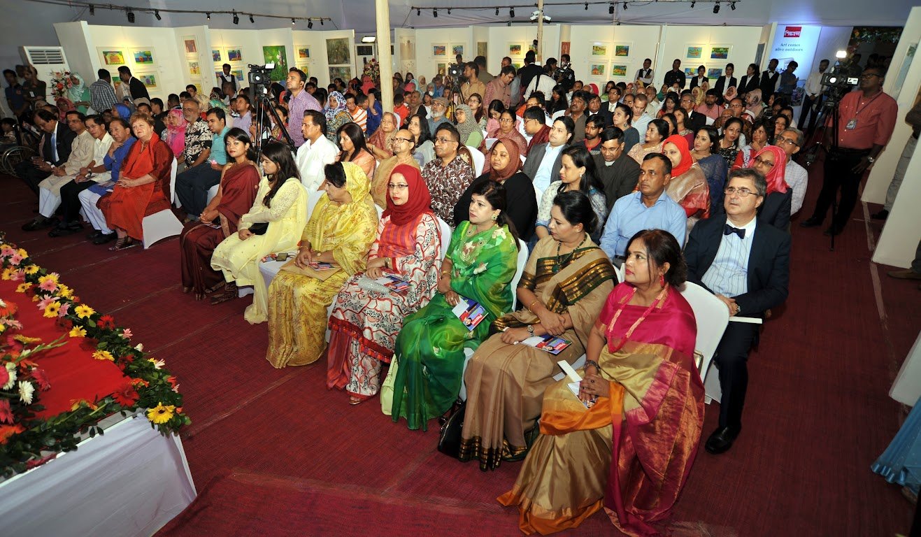 SPBA Proyash Art Auction and Exhibition 14.JPG