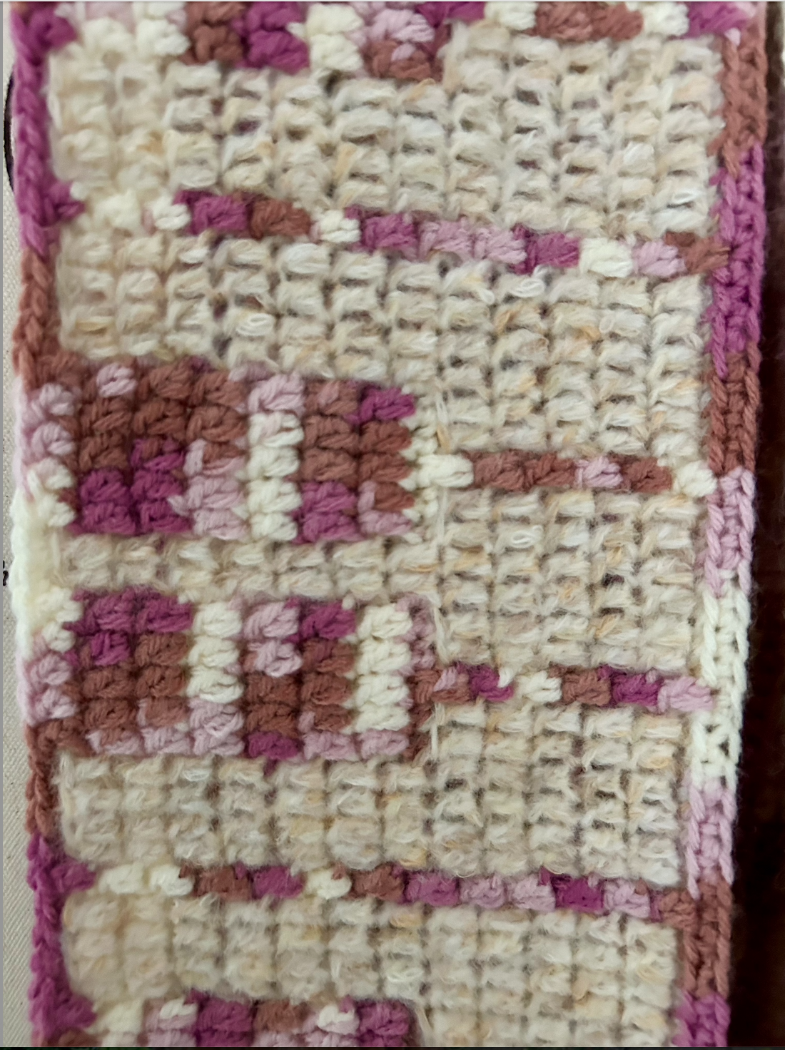 Pink piano scarf 2.png