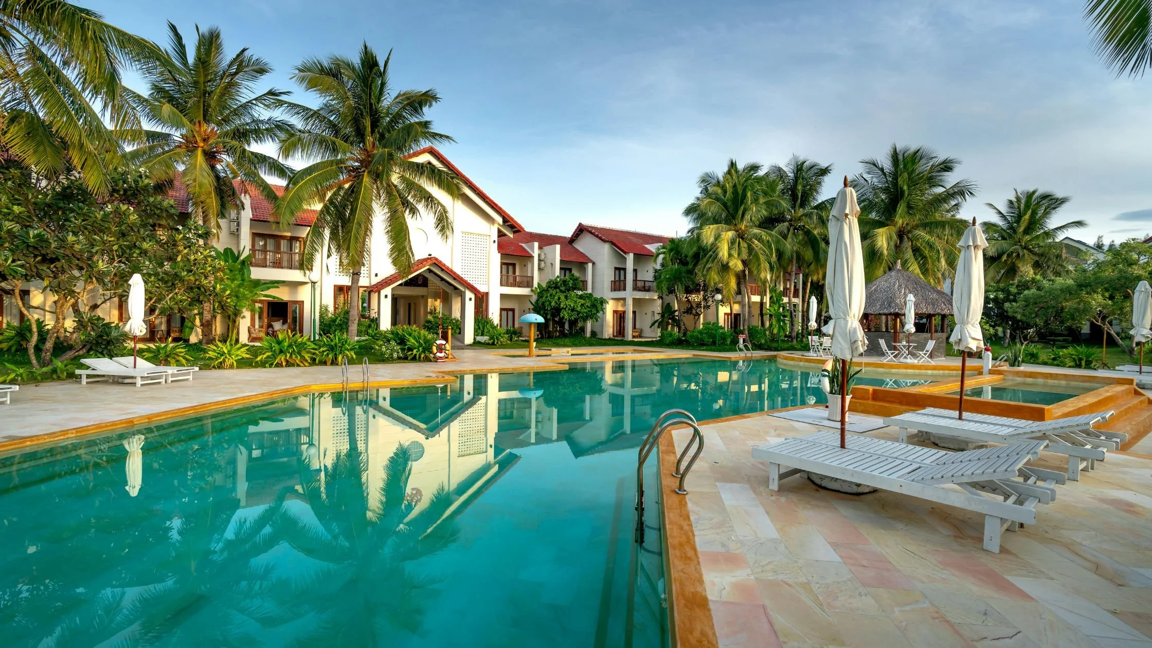 Why Professional Photography Sells More Pool Projects