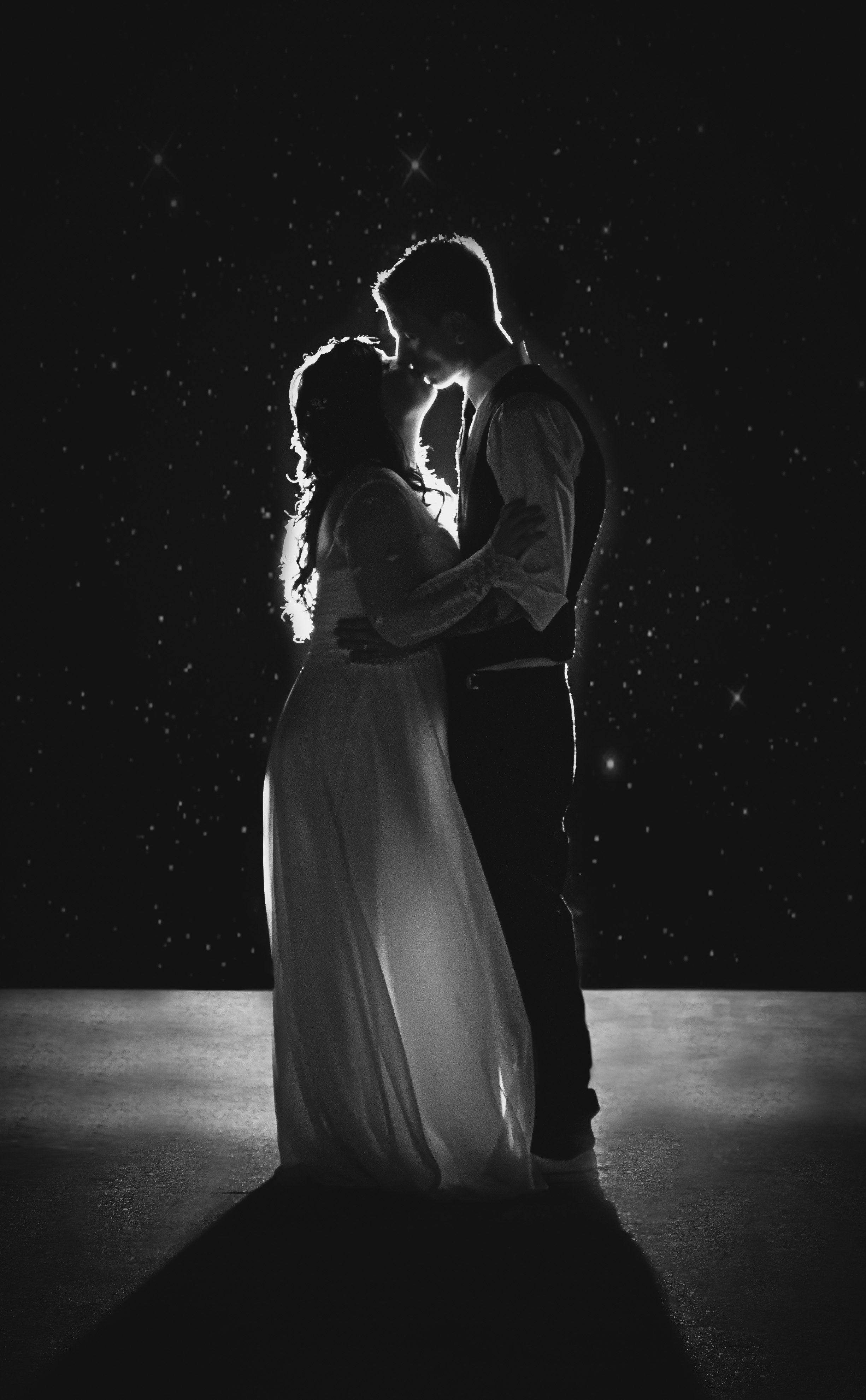 Justin & Janna B&W -0218.JPG