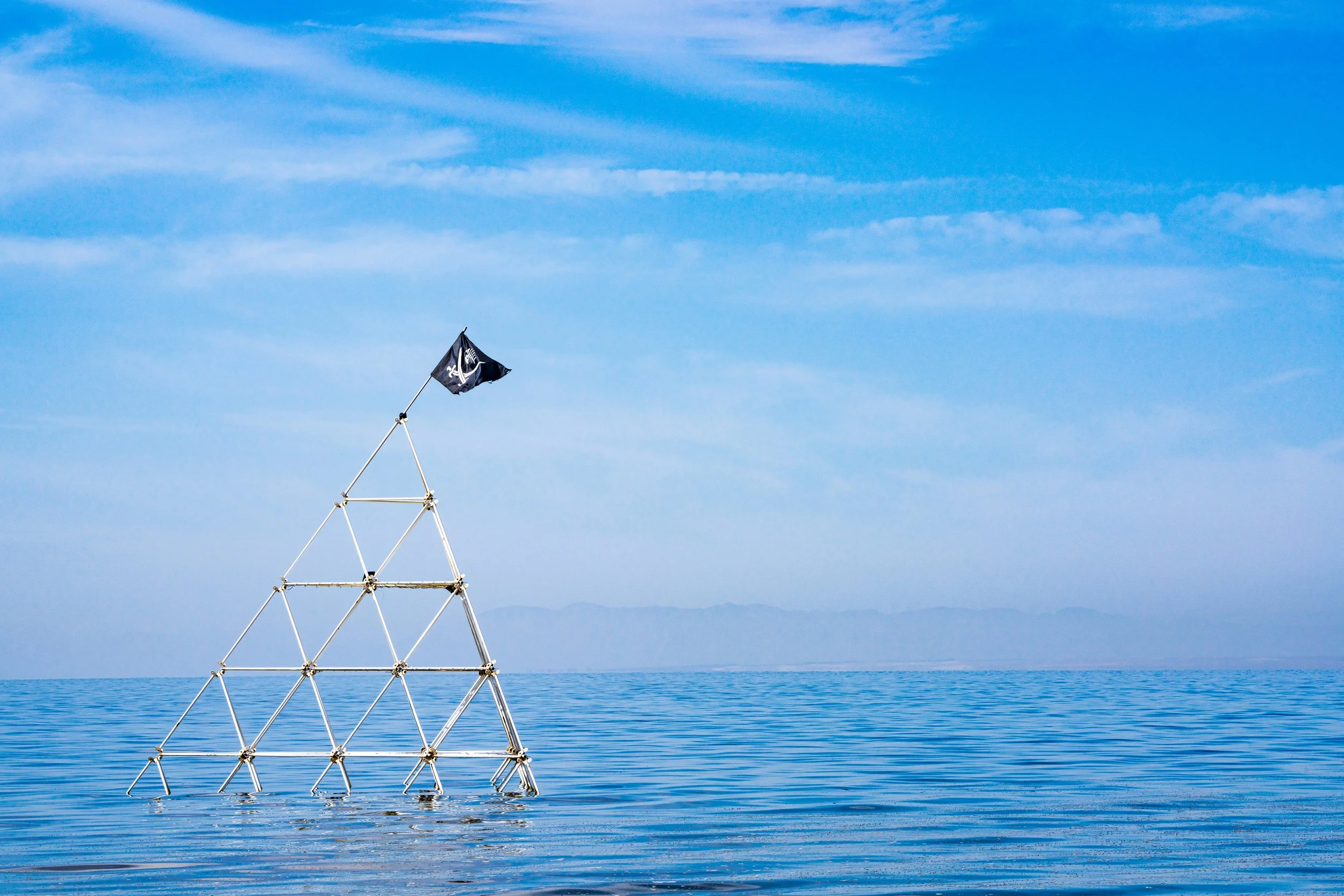 SaltonseapirateflagPS.jpg