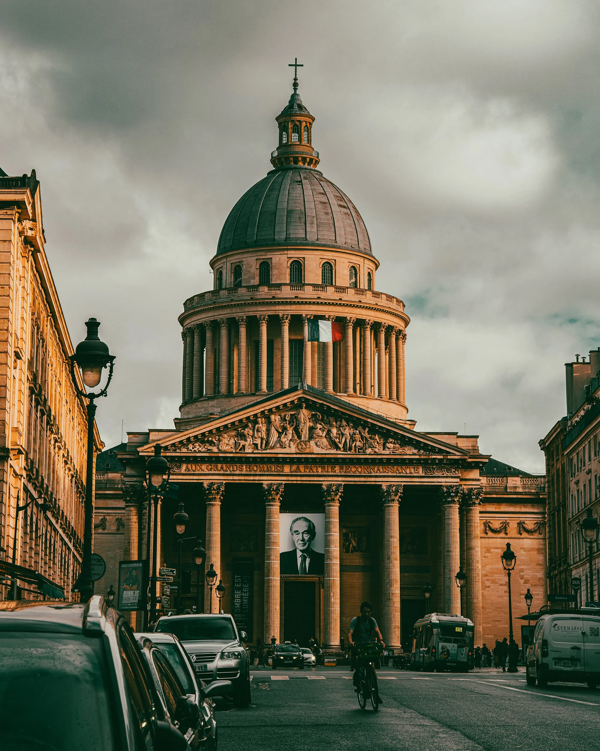 2025_Paris_40PS.jpg