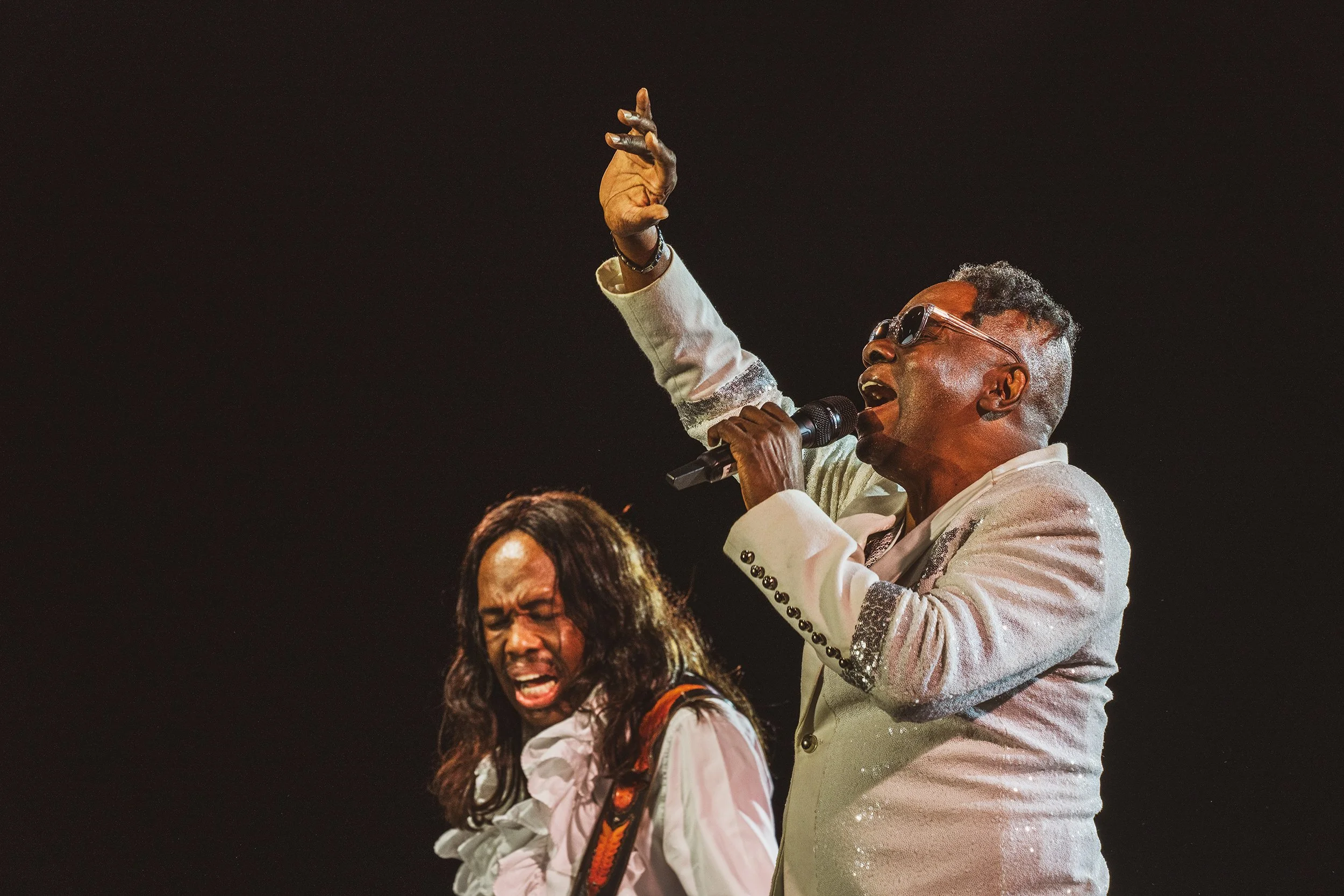 Earthwindfire15website.jpg