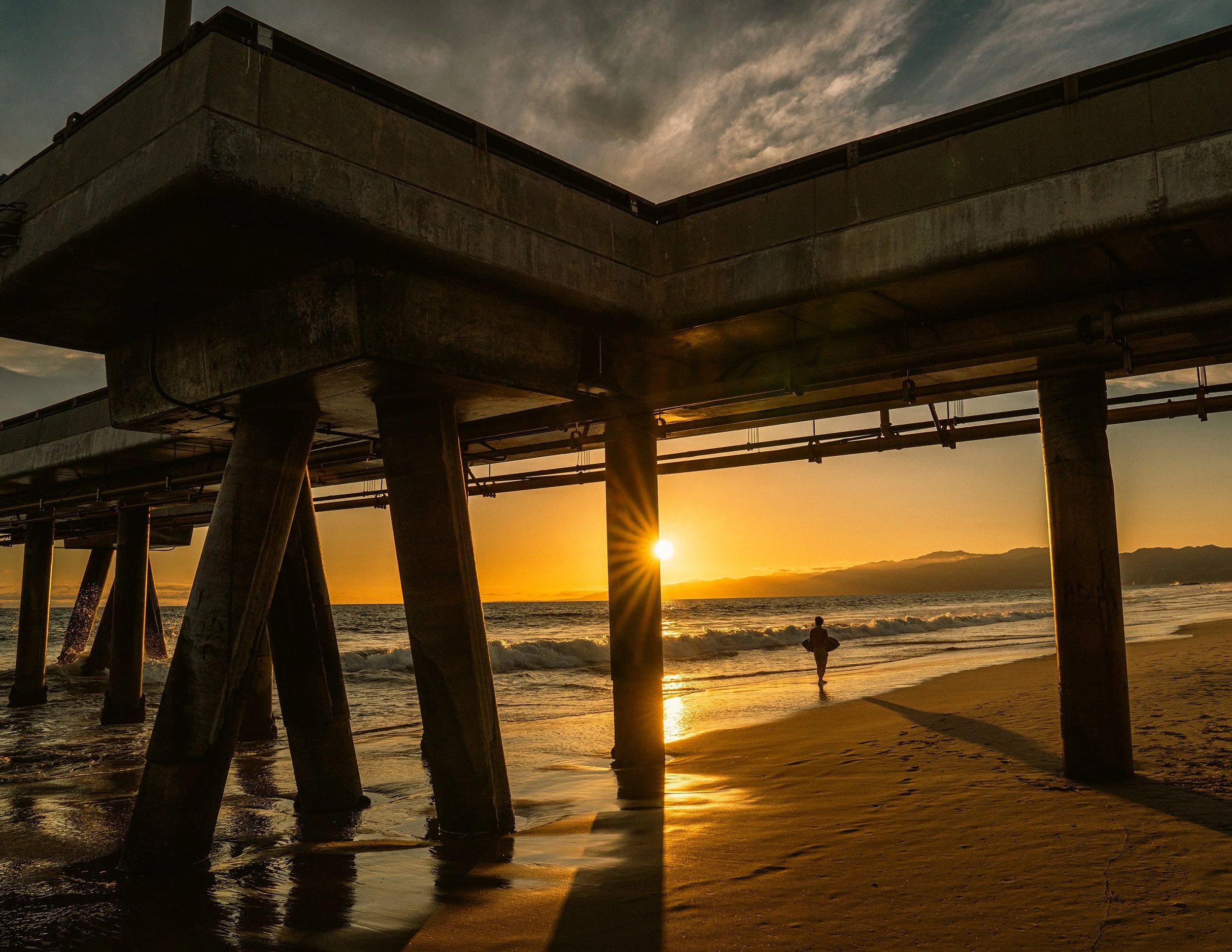 2026_AugustJamieBeach-8website.jpg
