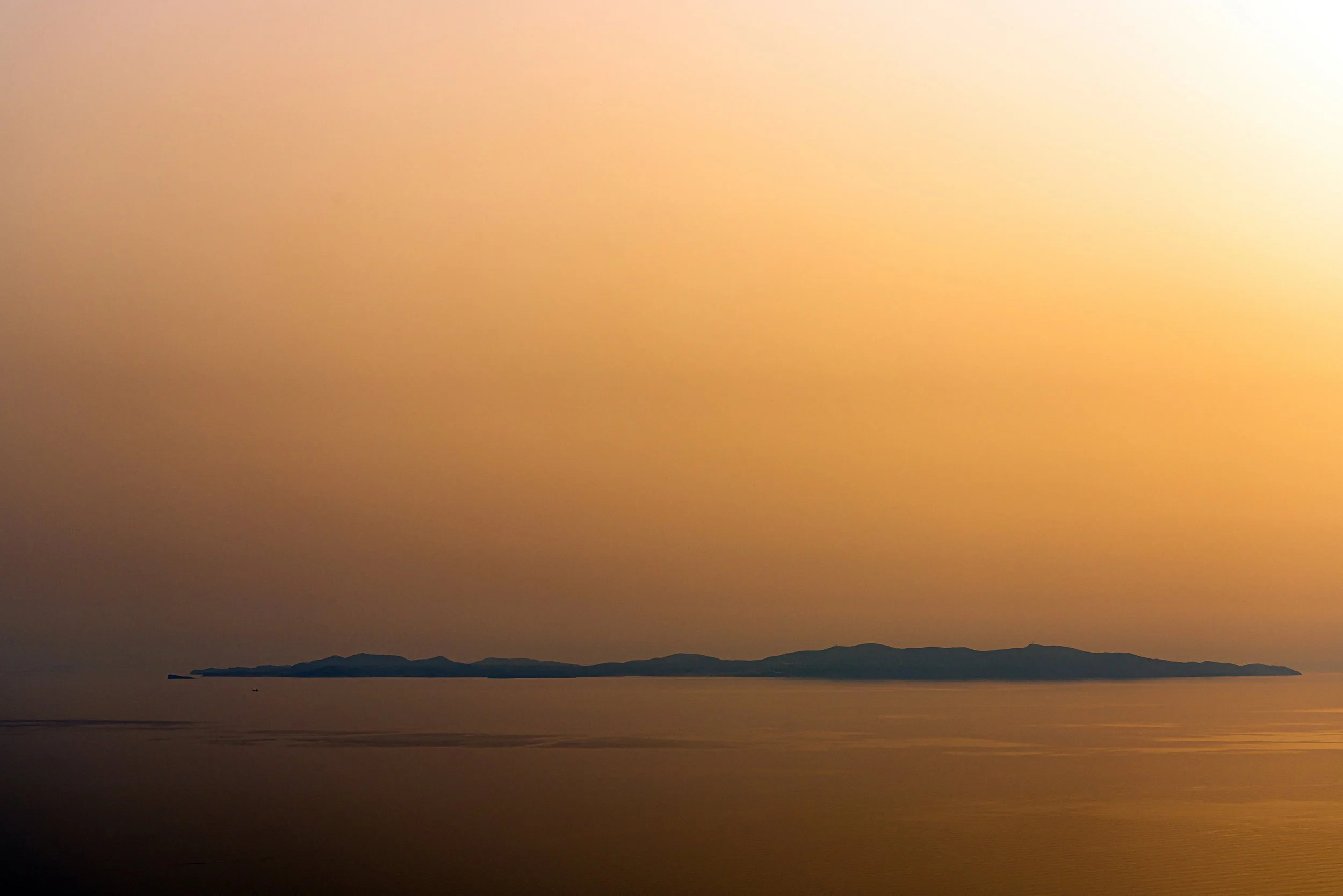 mykonosfloatingisland.jpg