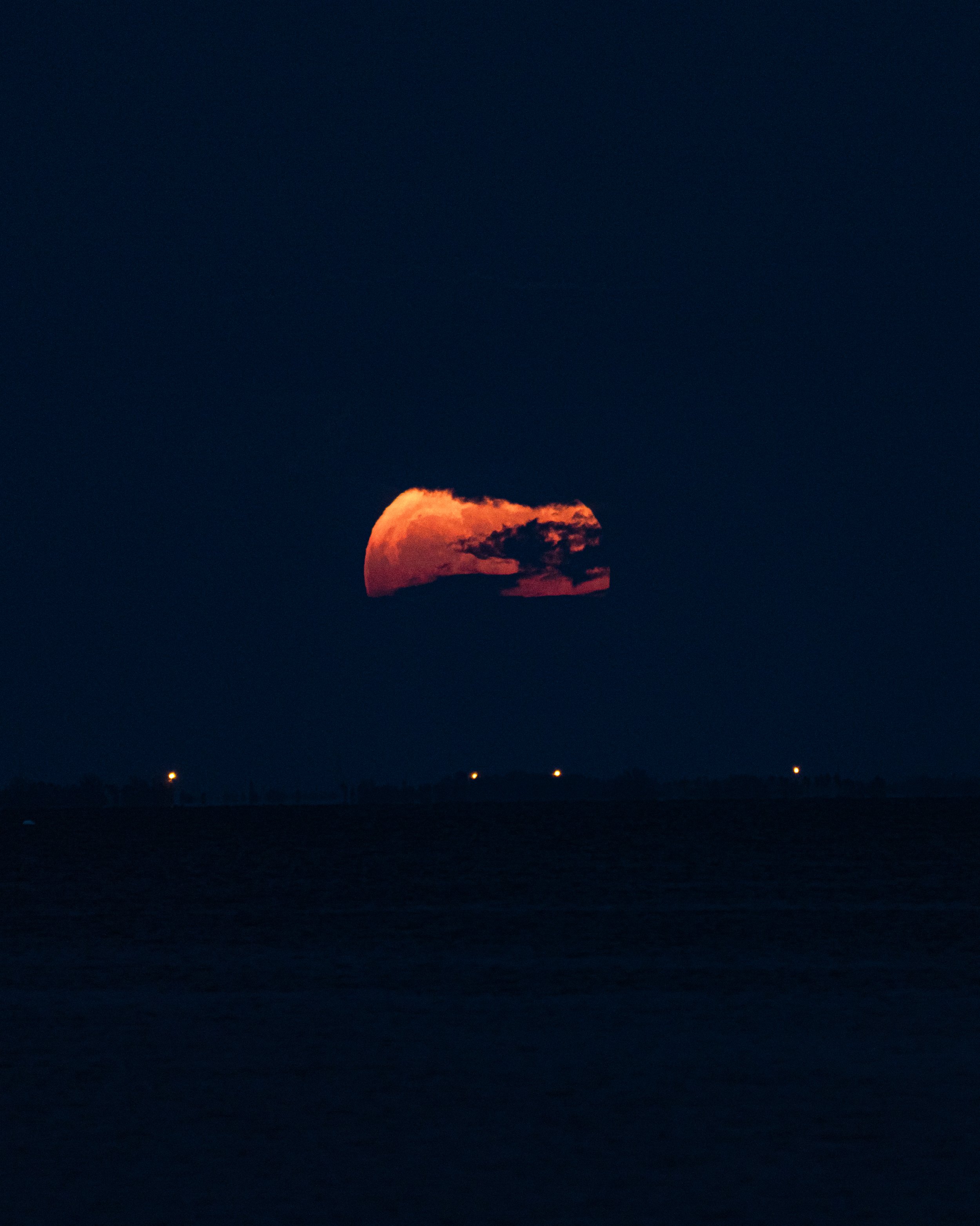 Bleumoon1.JPG