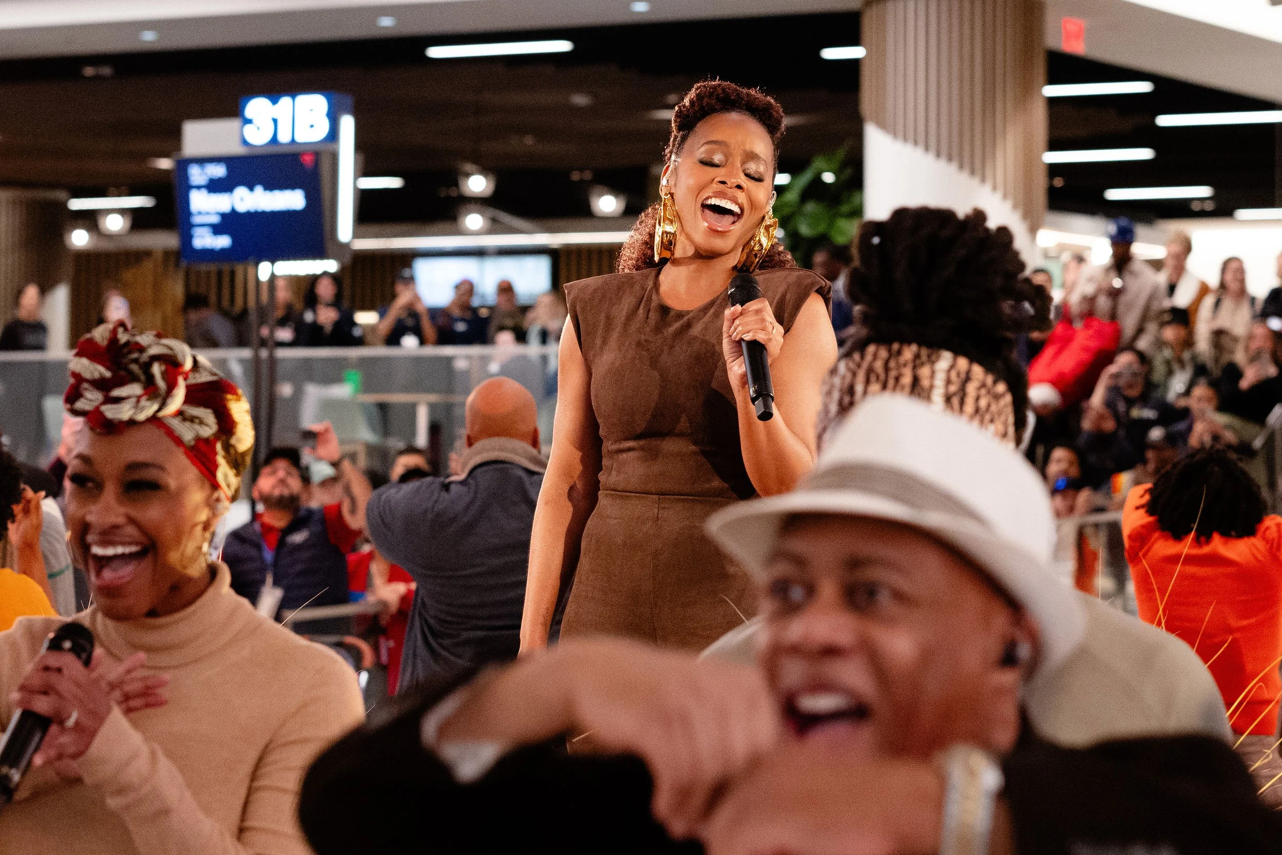 MarissaJoyPhoto_Delta_Mufasa_LAX_071.jpg
