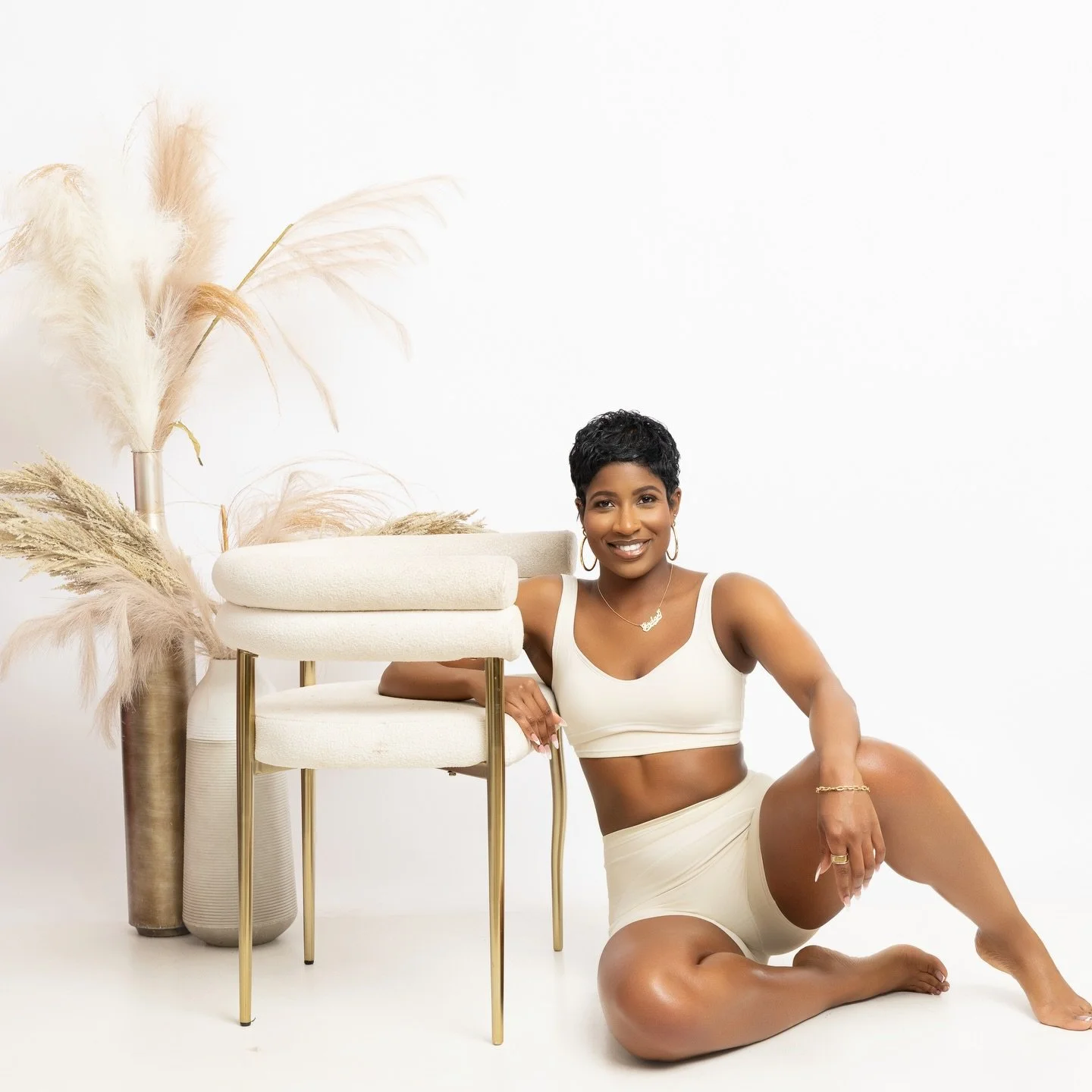 Hi, I&rsquo;m Jordan.

A finance professional by day, and the founder of Poised Movement. ✨

After years in finance, Pilates became my grounding space bringing clarity, strength, and balance into a fast-paced world. That connection between discipline