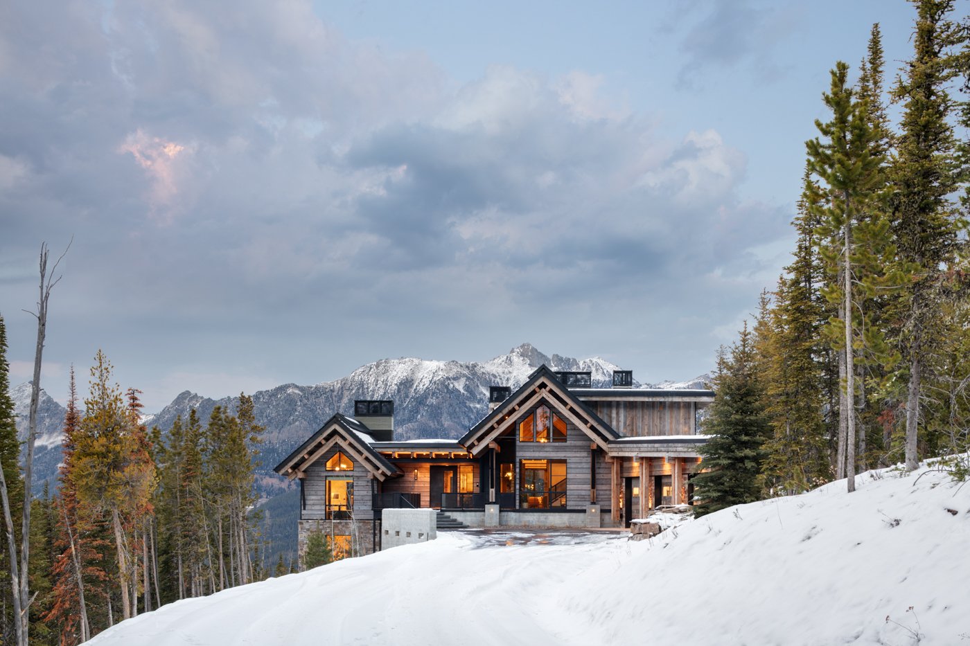 Elevated Mountain Living: Photographing a Custom Big Sky Home at Moonlight Basin