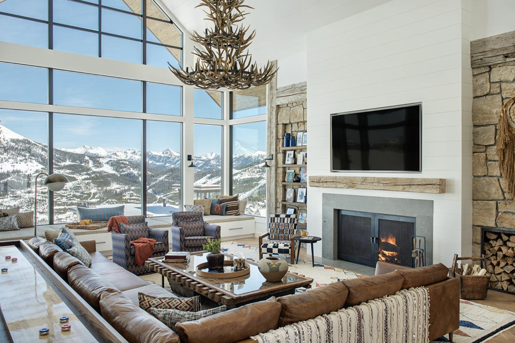 Mountain Living - A Family Lodge in Bozeman with Bohemian Style