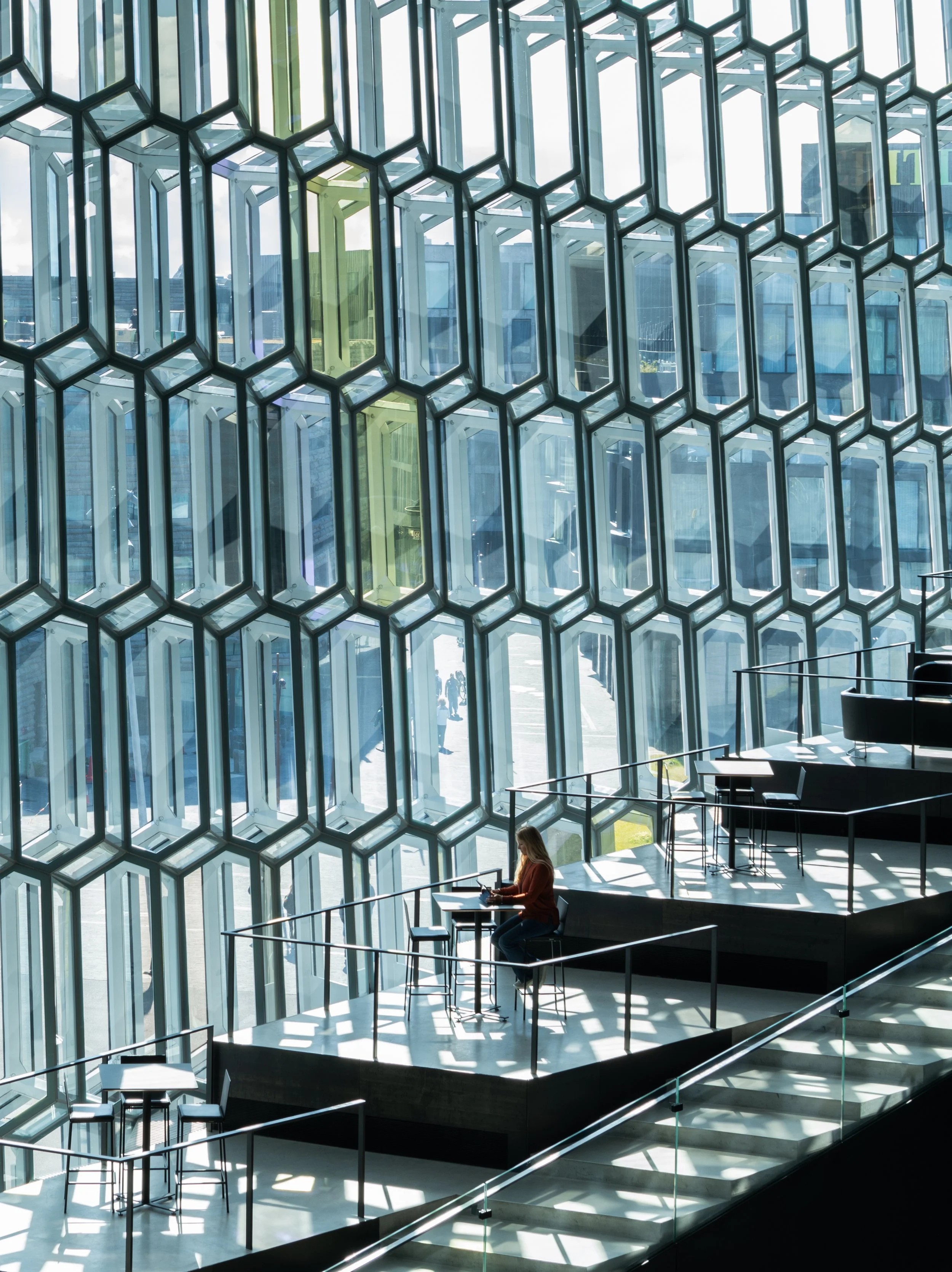 Harpa LR-3.jpg