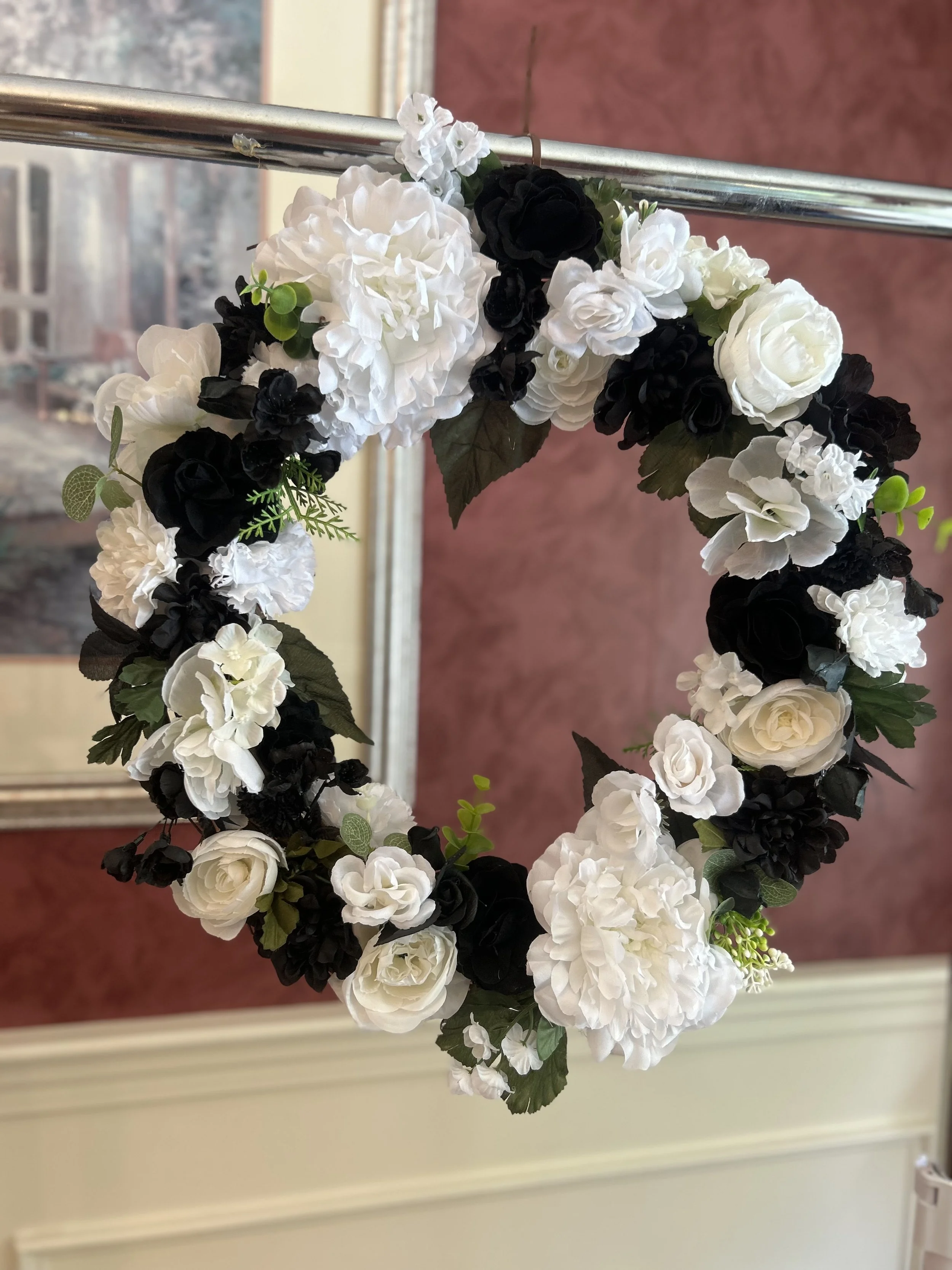 Black & White Wreath