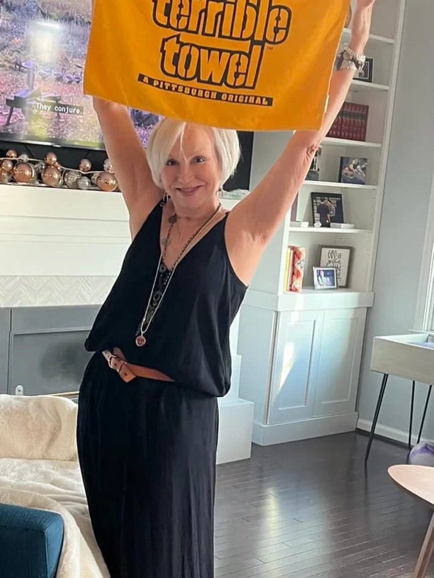 Happy Birthday AND Happy Mother&rsquo;s Day to the BEST!!! 

I love you so much @karenkschmittfineart 🤍