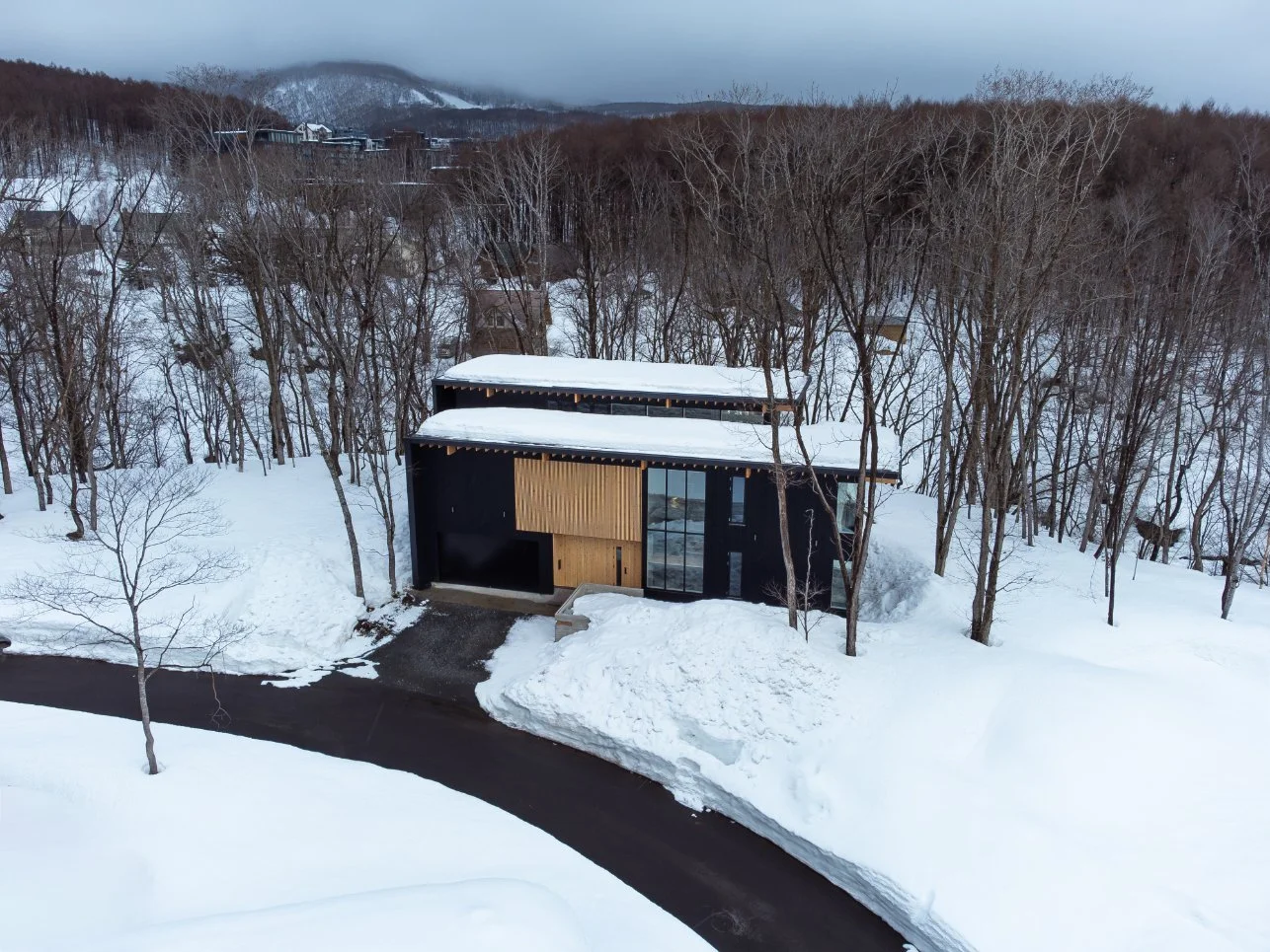 Yuki Drift_Niseko_02_Exterior (1).jpg
