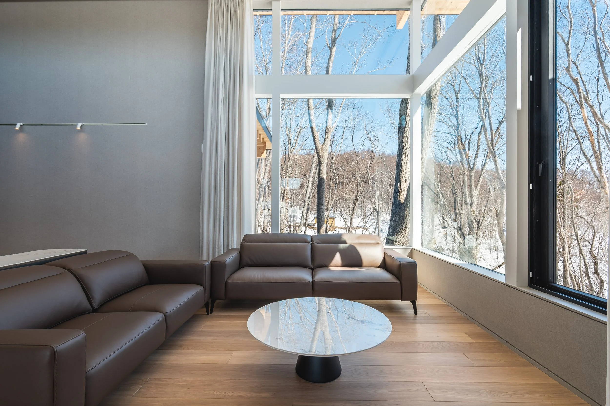 Yuki Drift_Niseko_04_Living Area.jpg