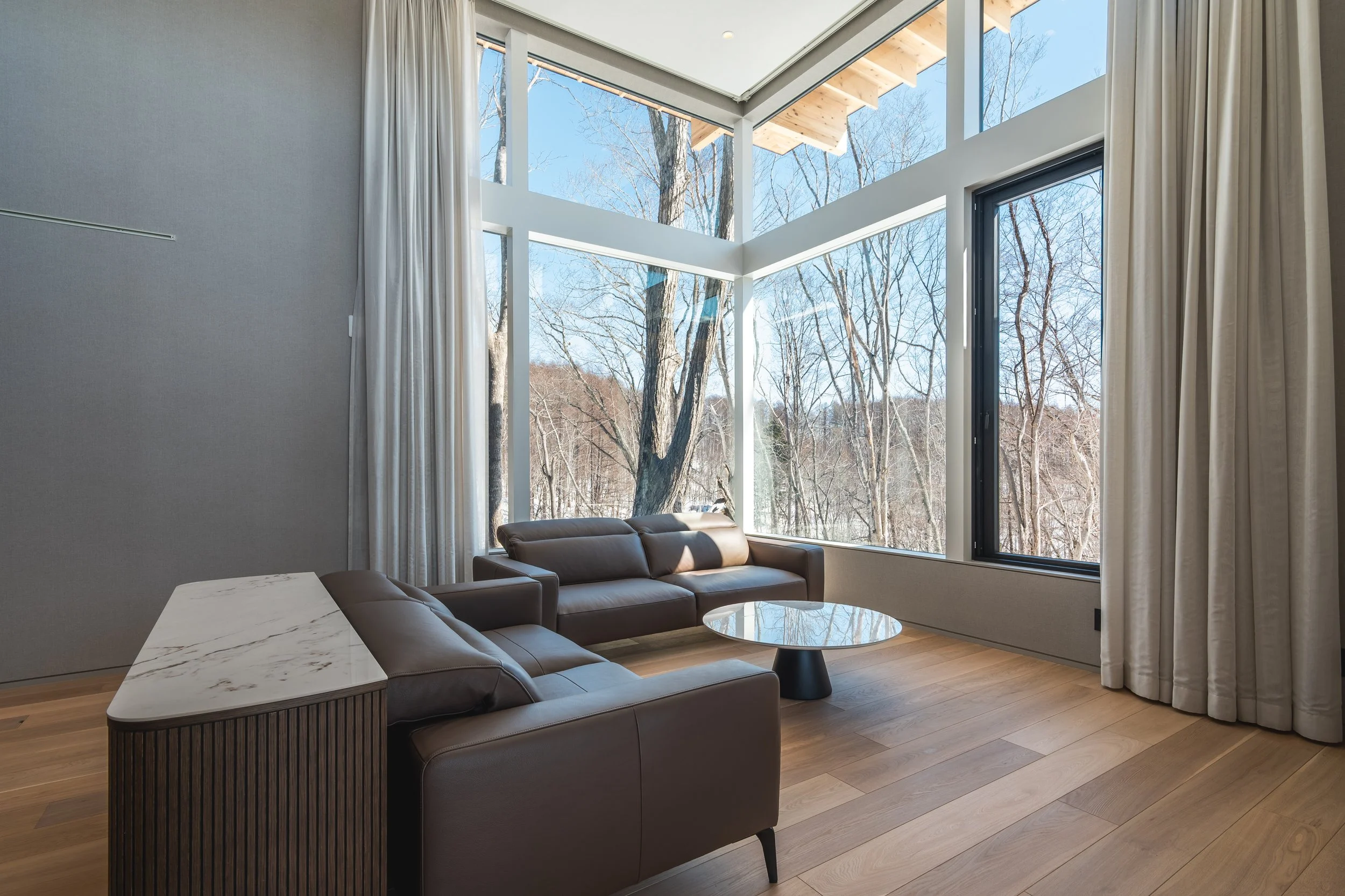 Yuki Drift_Niseko_02_Living Area.jpg