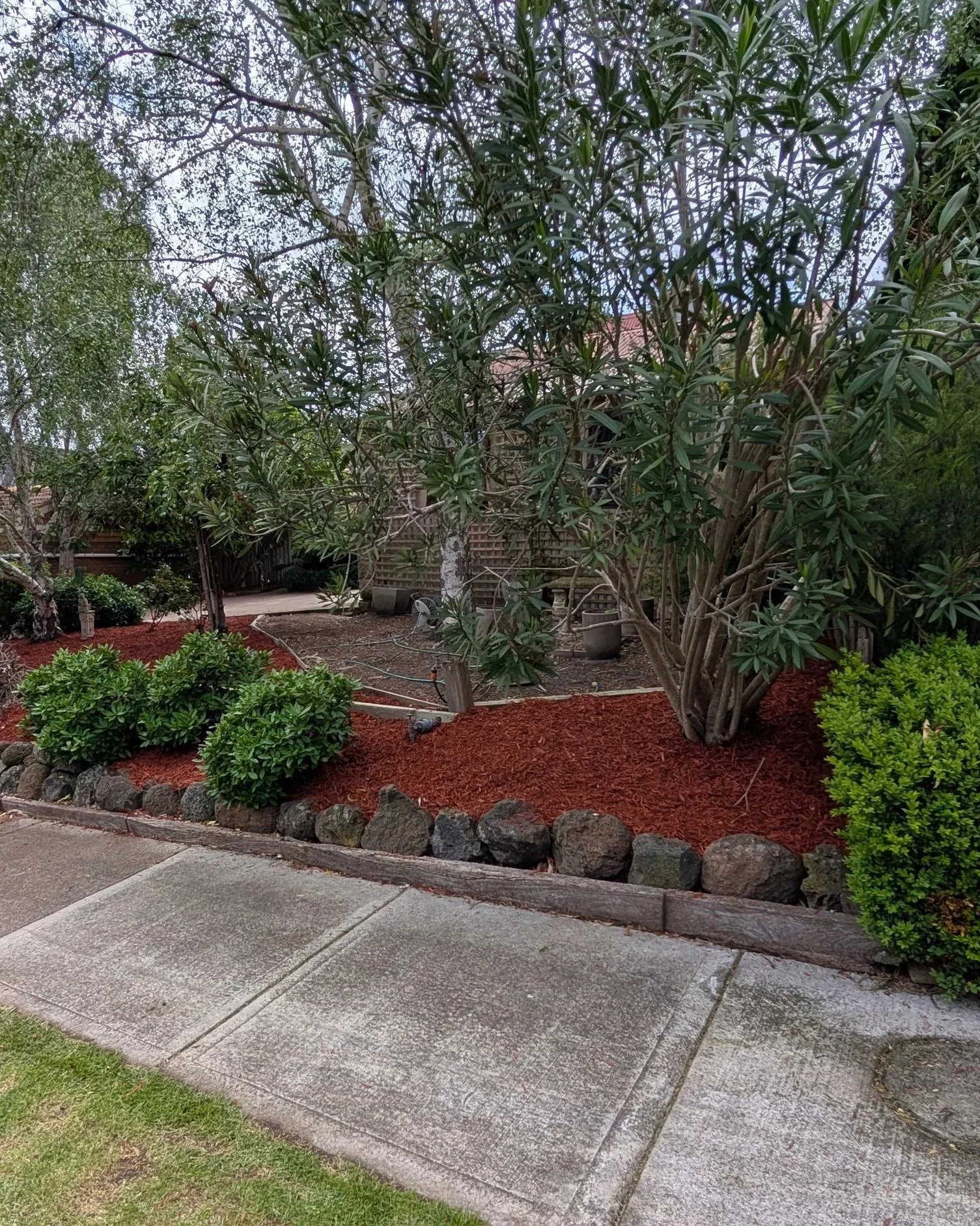 Melbourne Outer East and Yarra Valley Landscaping and garden care repairs and maintenance elevate property maintenance