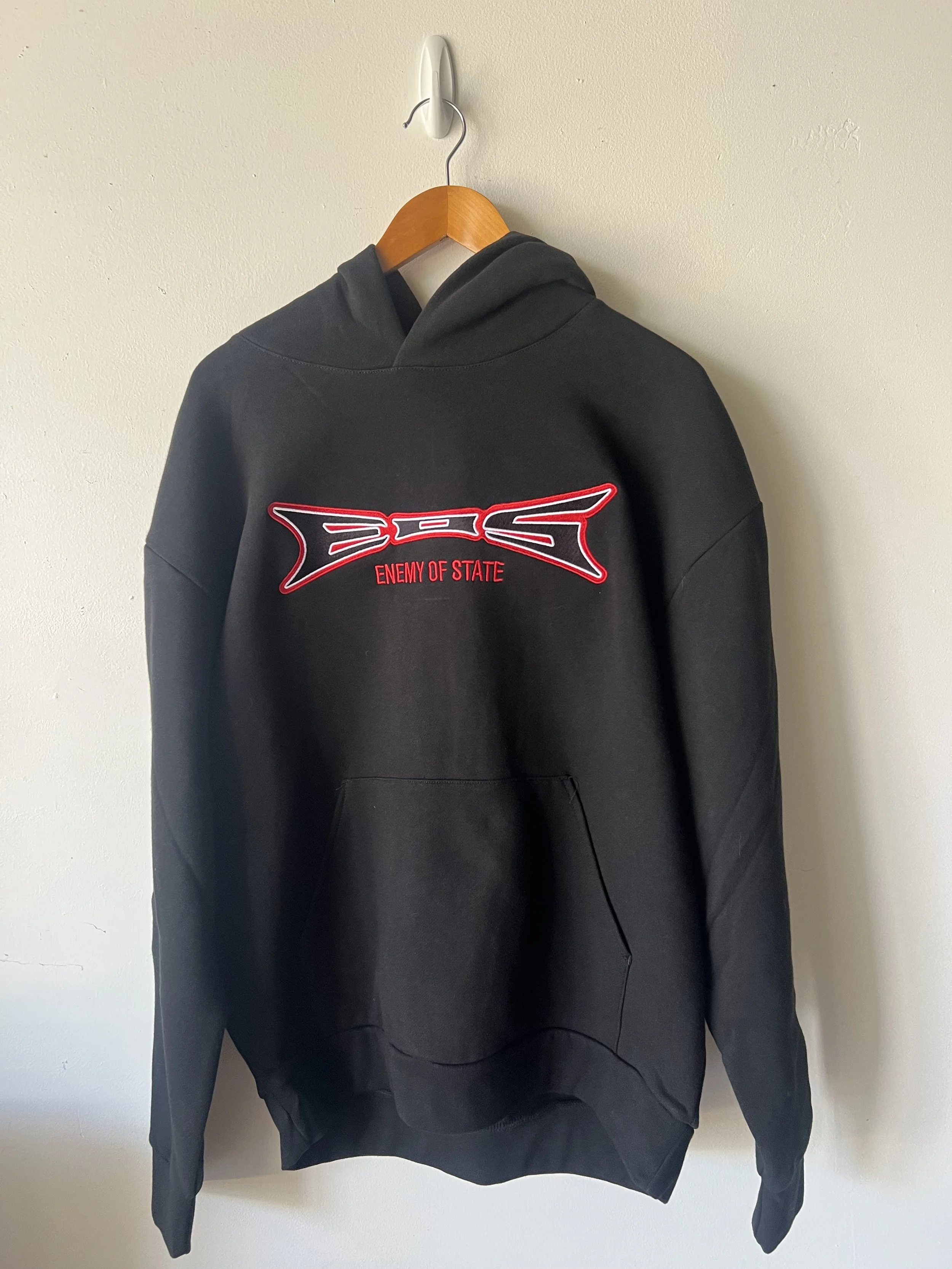 EOS EMBROIDERED HOODIE